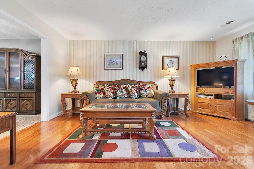 1482 Island Ford Road Property Photo 7