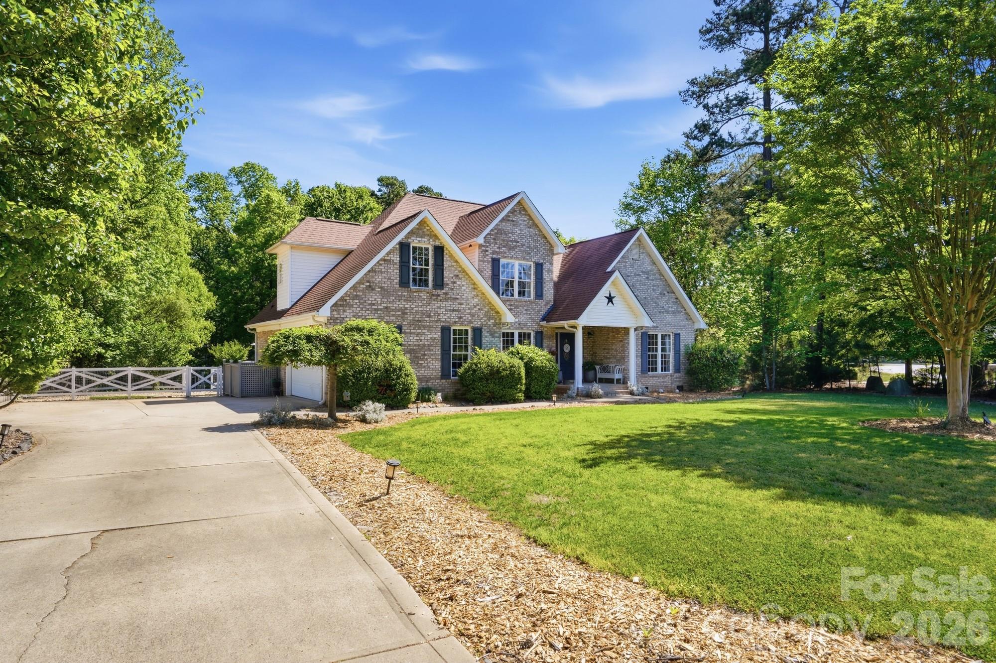 104 Ardmore Place Property Photo 4
