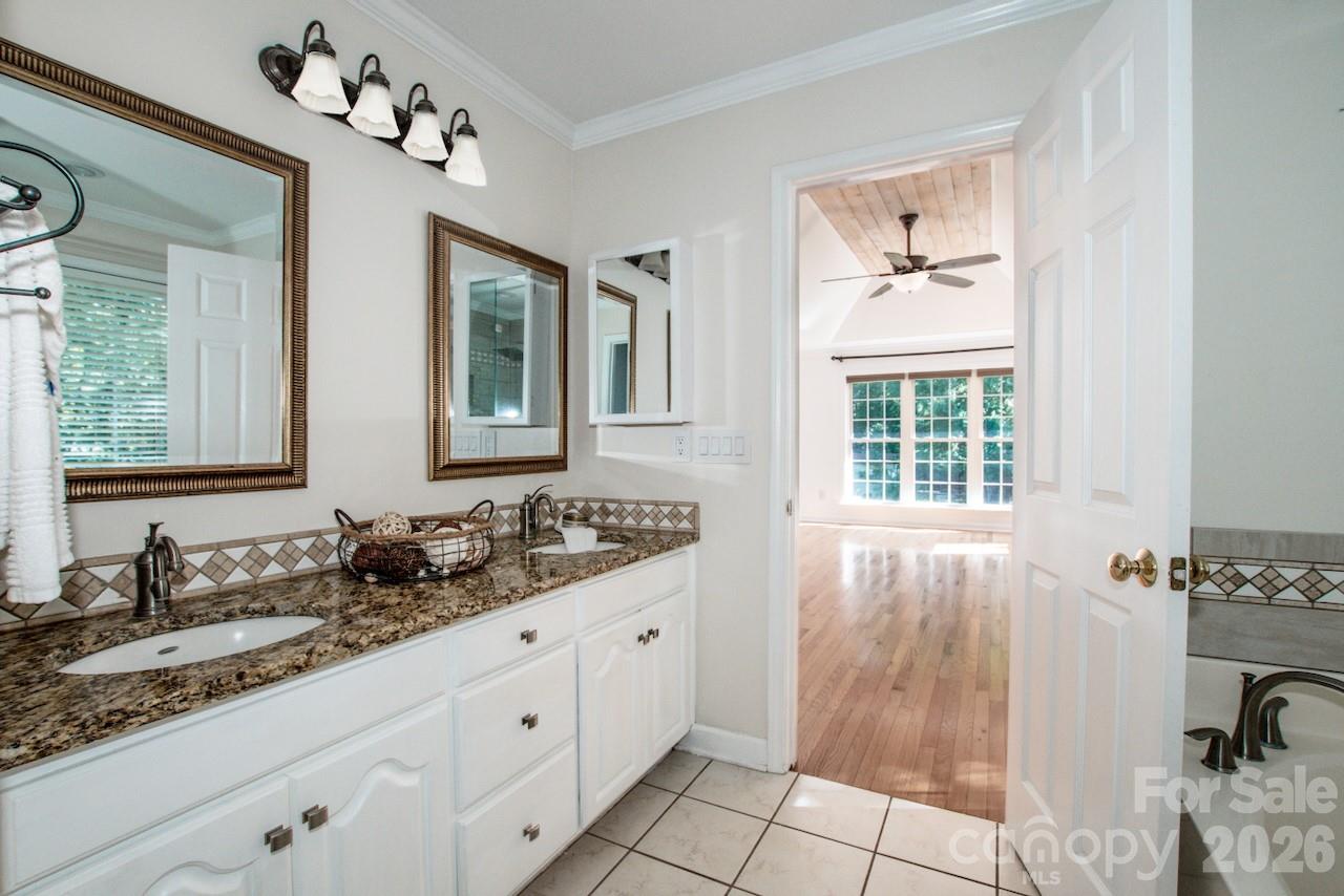 104 Ardmore Place Property Photo 25