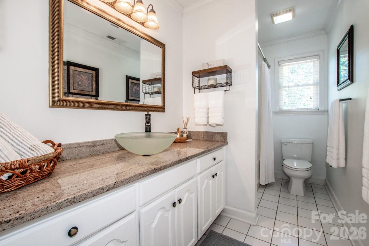 104 Ardmore Place Property Photo 32