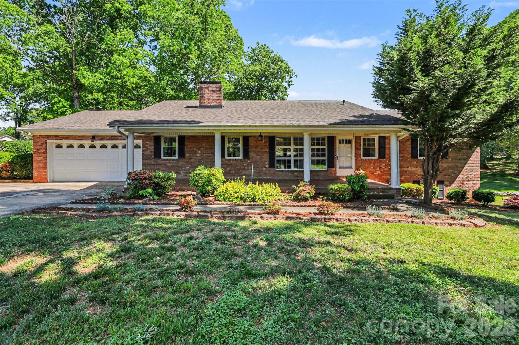 2115 Candlewood Drive Property Photo 1
