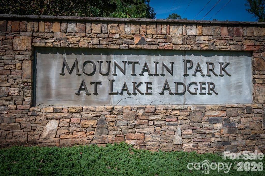 26 Mountain Parkway 26 Property Photo 1