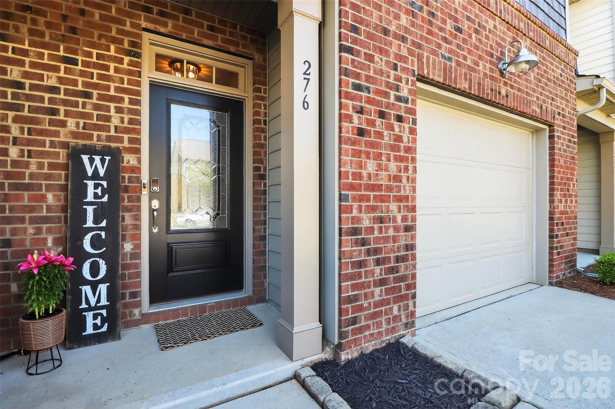 276 Ascot Run Way Property Photo 1