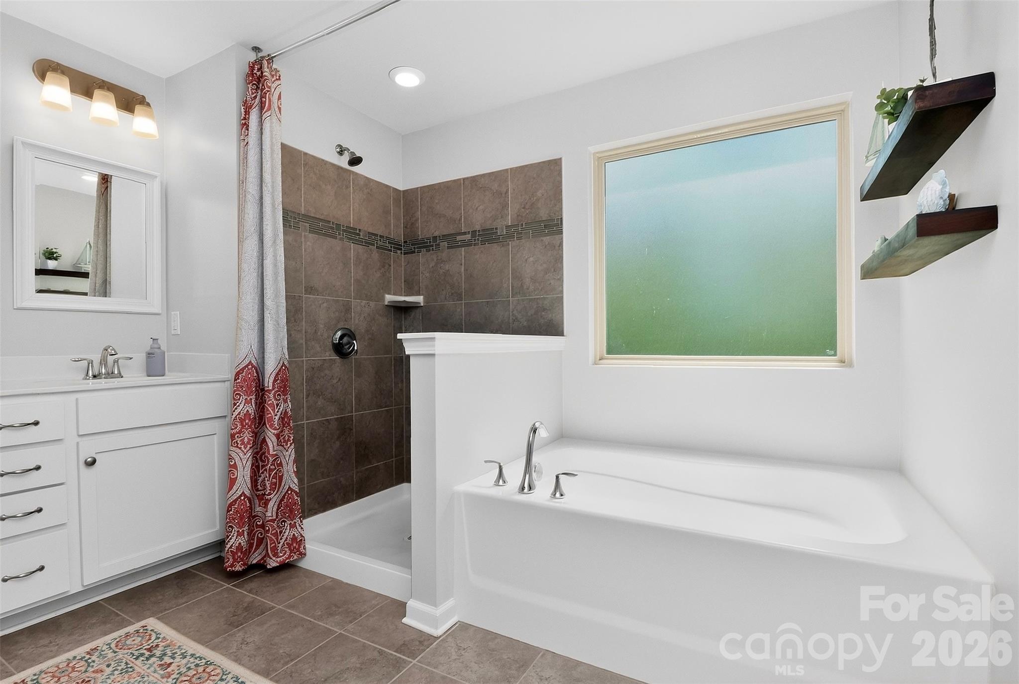 276 Ascot Run Way Property Photo 16
