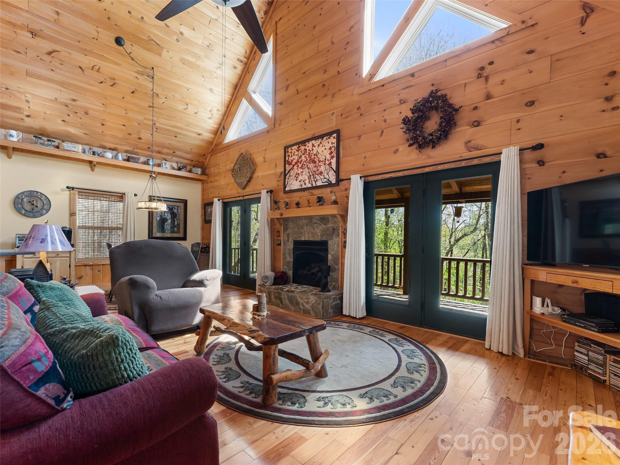 462 Deep Woods Lane Property Photo 1