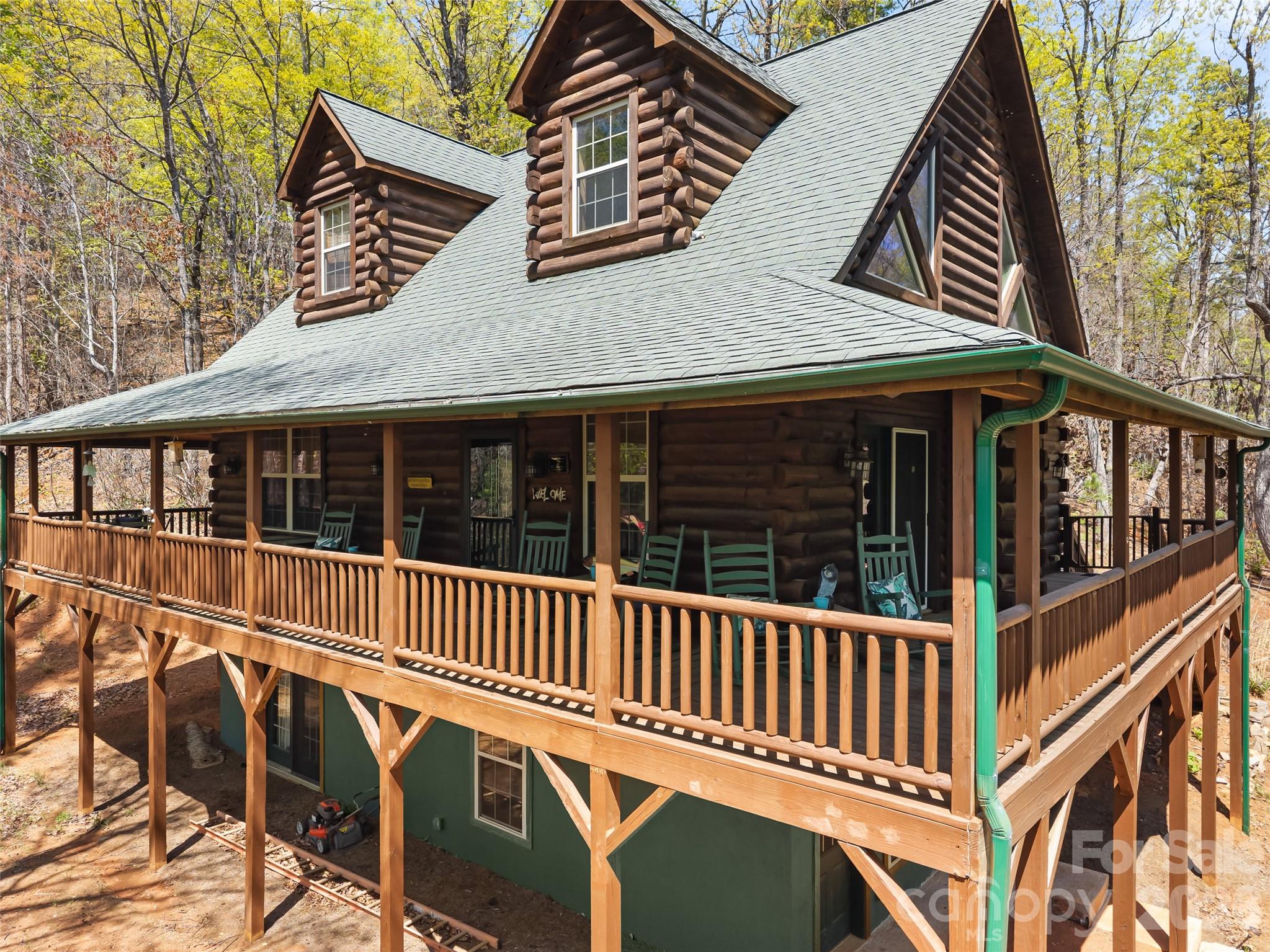 462 Deep Woods Lane Property Photo 3