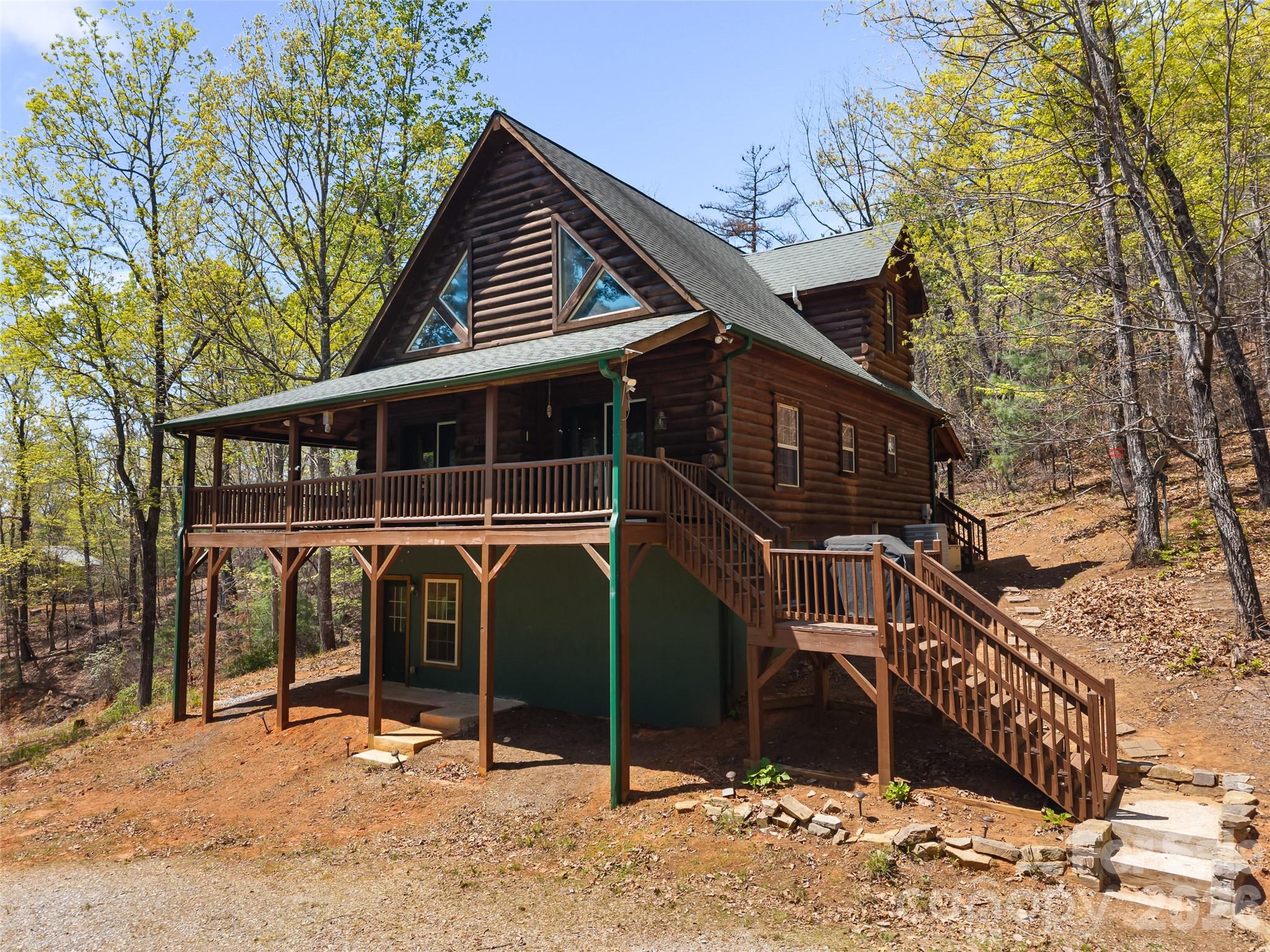 462 Deep Woods Lane Property Photo 4