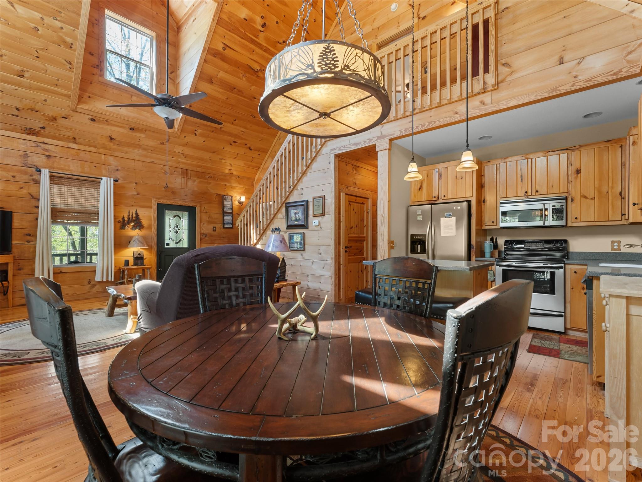462 Deep Woods Lane Property Photo 9