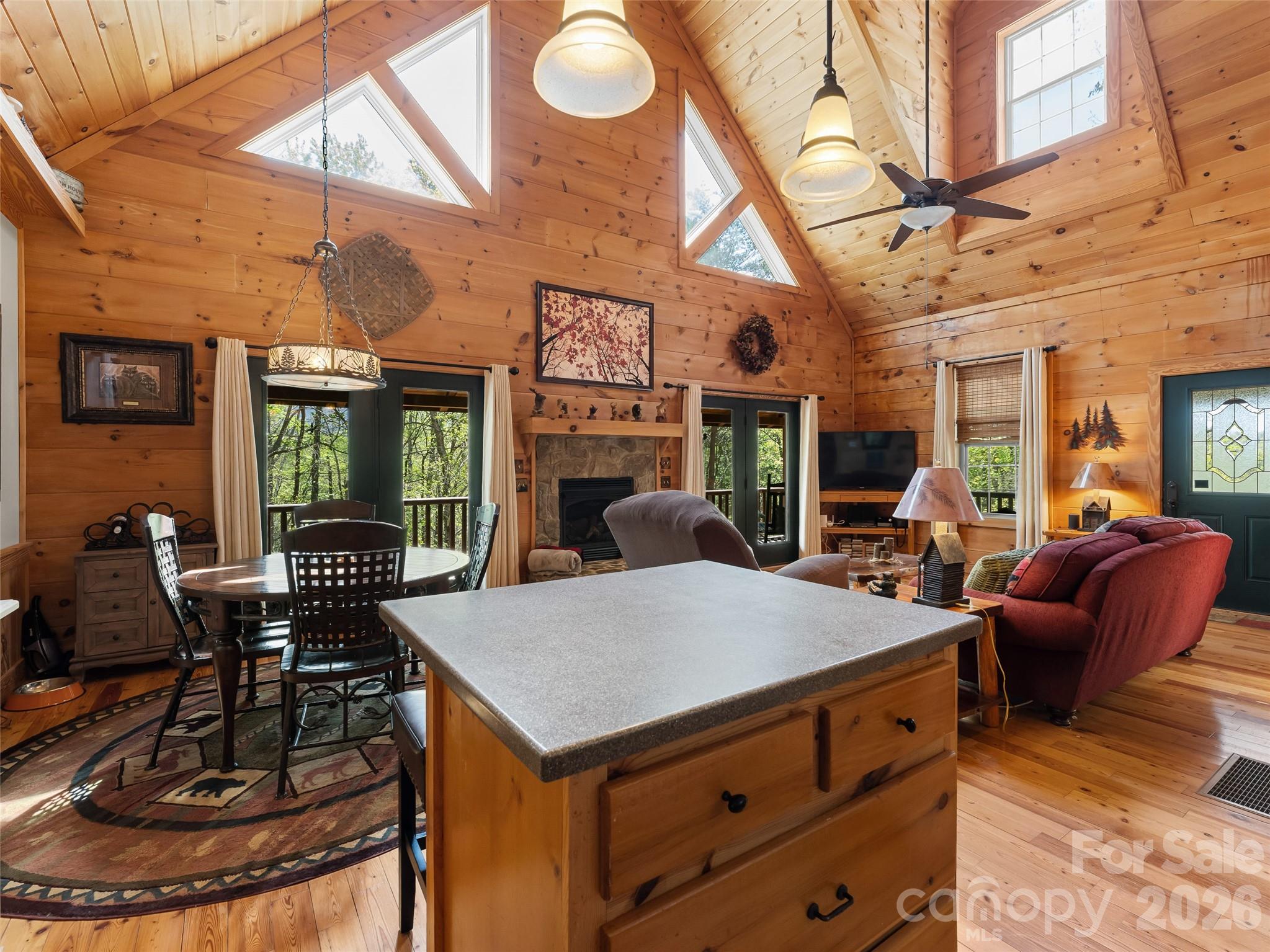 462 Deep Woods Lane Property Photo 12