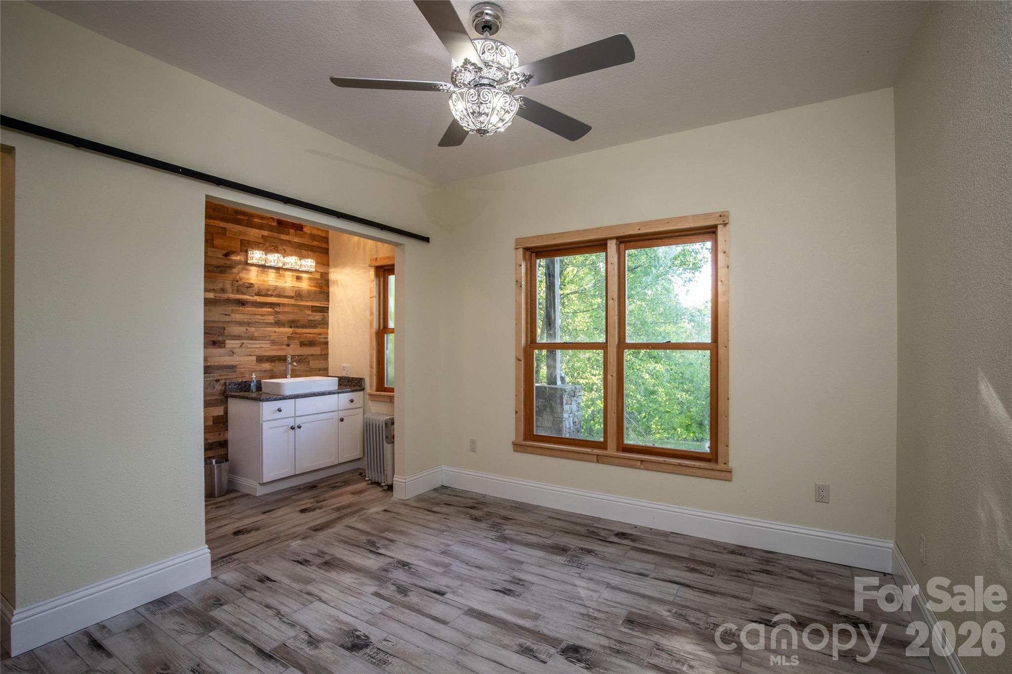219 Sandalwood Drive Property Photo 25