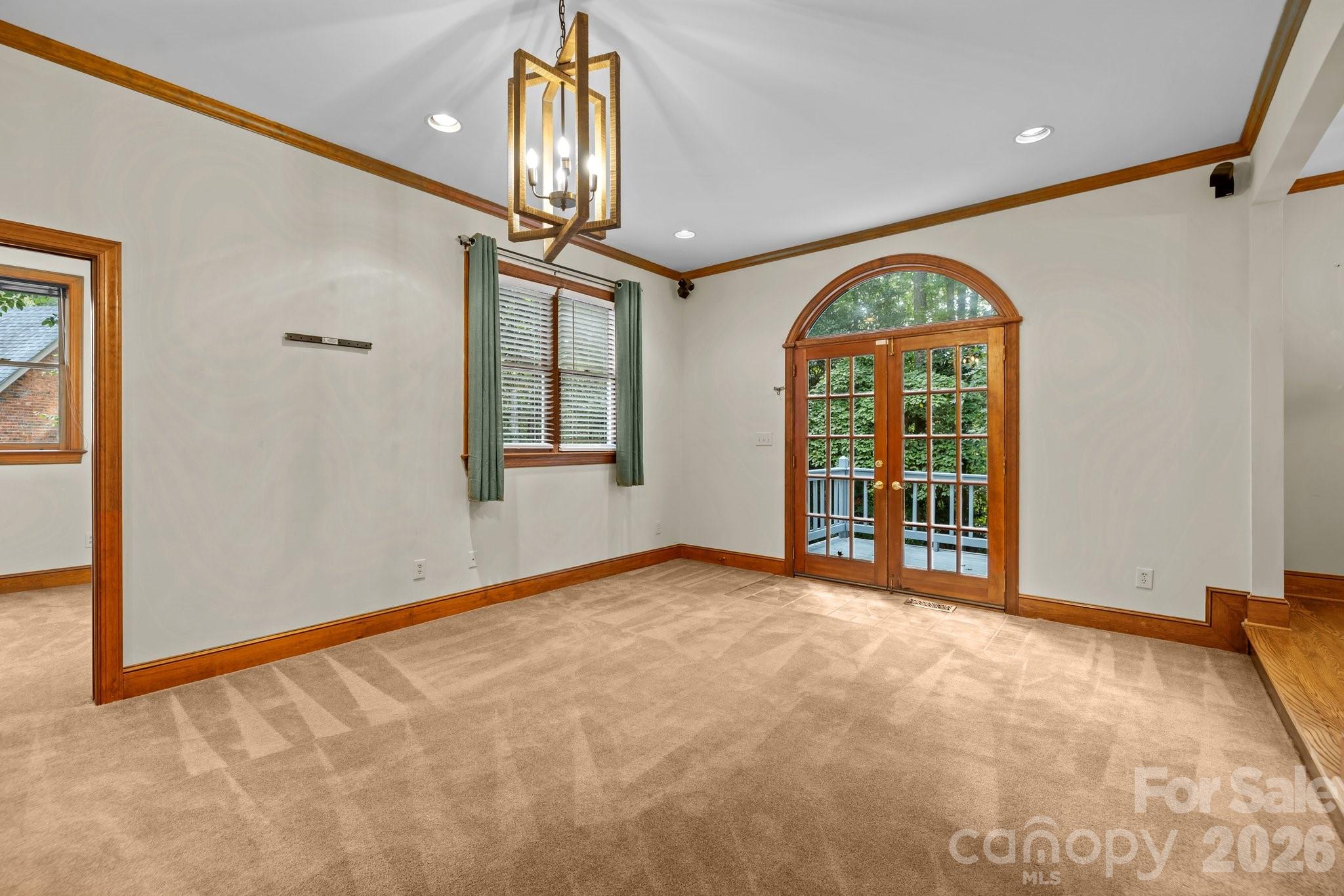 230 N Brackenbury Lane Property Photo 20