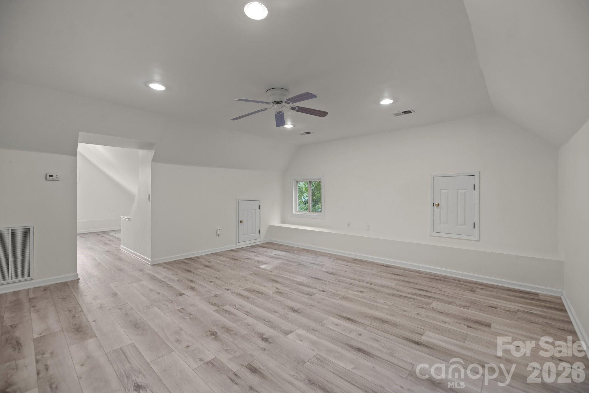 230 N Brackenbury Lane Property Photo 39