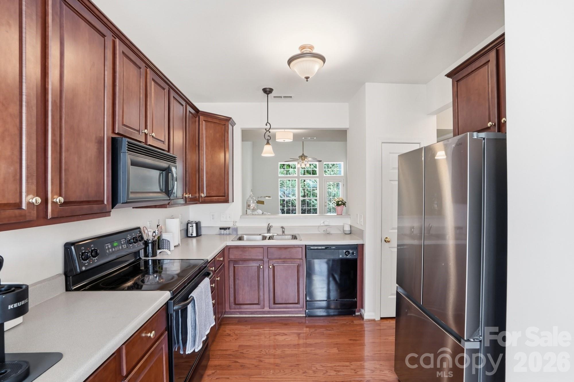 225 Horizon Circle Property Photo 6