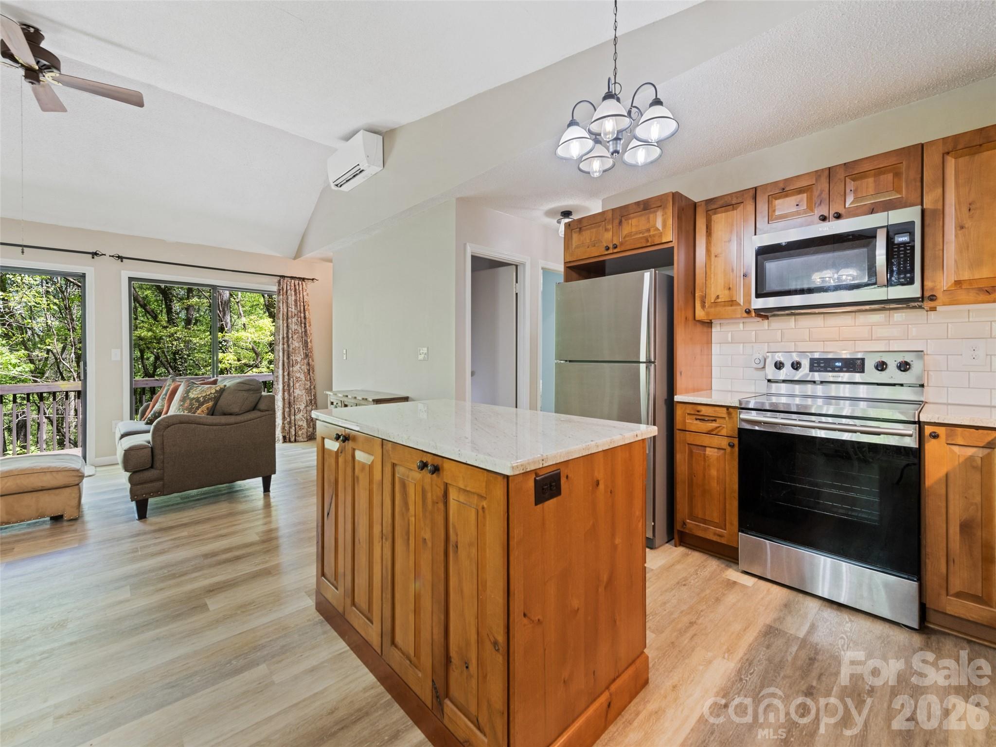 662 Locust Drive Property Photo 1