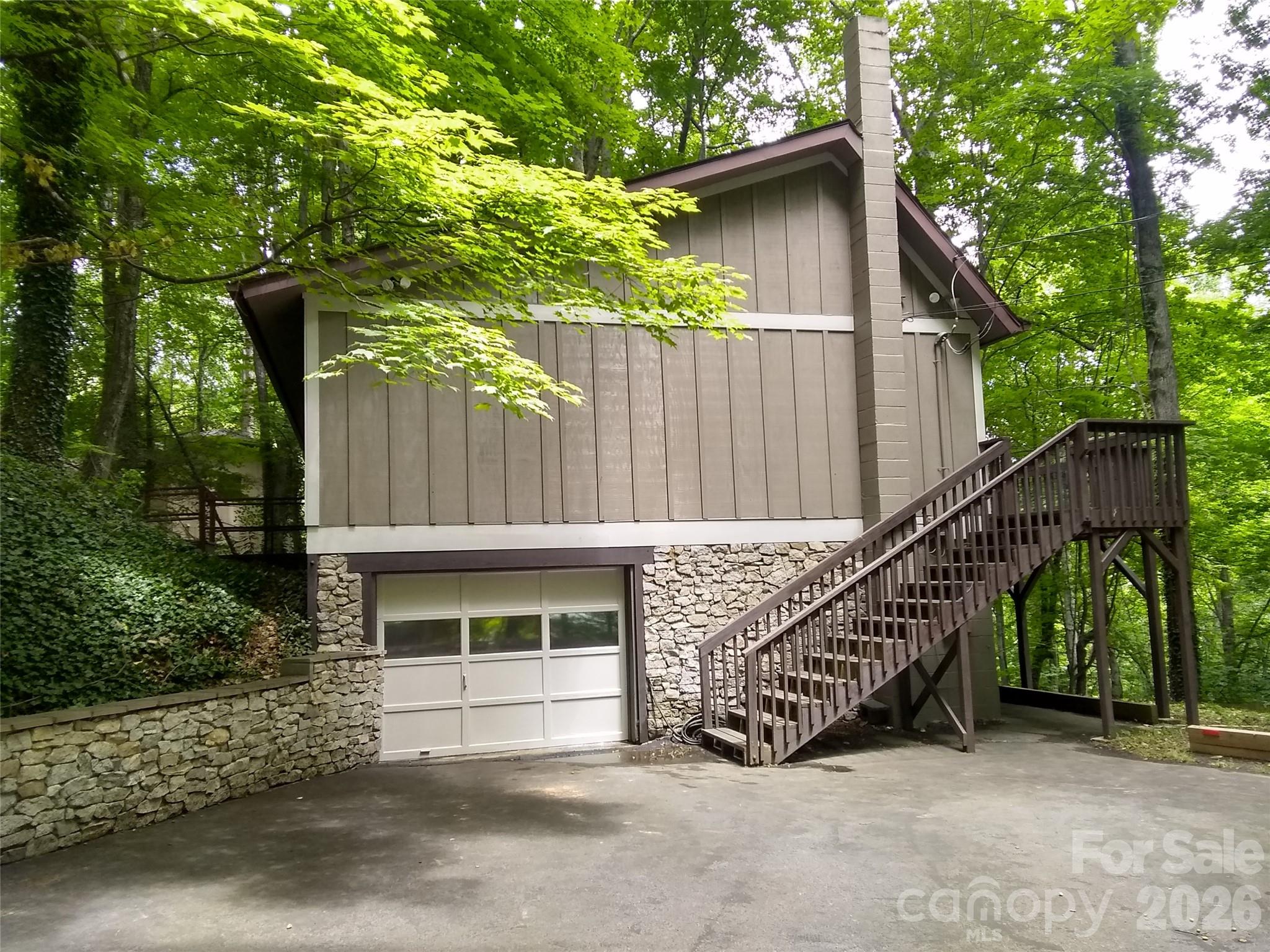 662 Locust Drive Property Photo 31