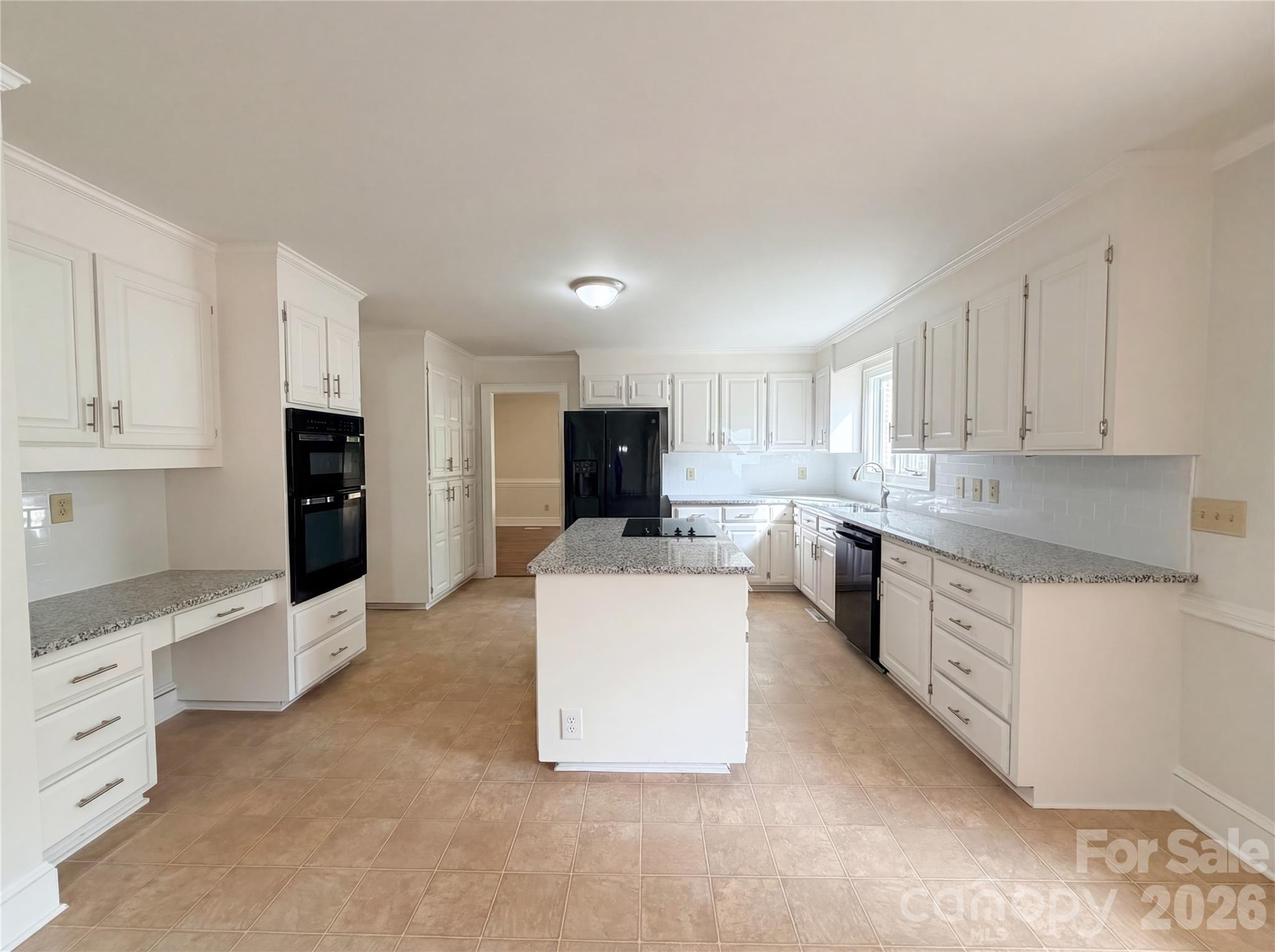 6024 Dovefield Road Property Photo 8