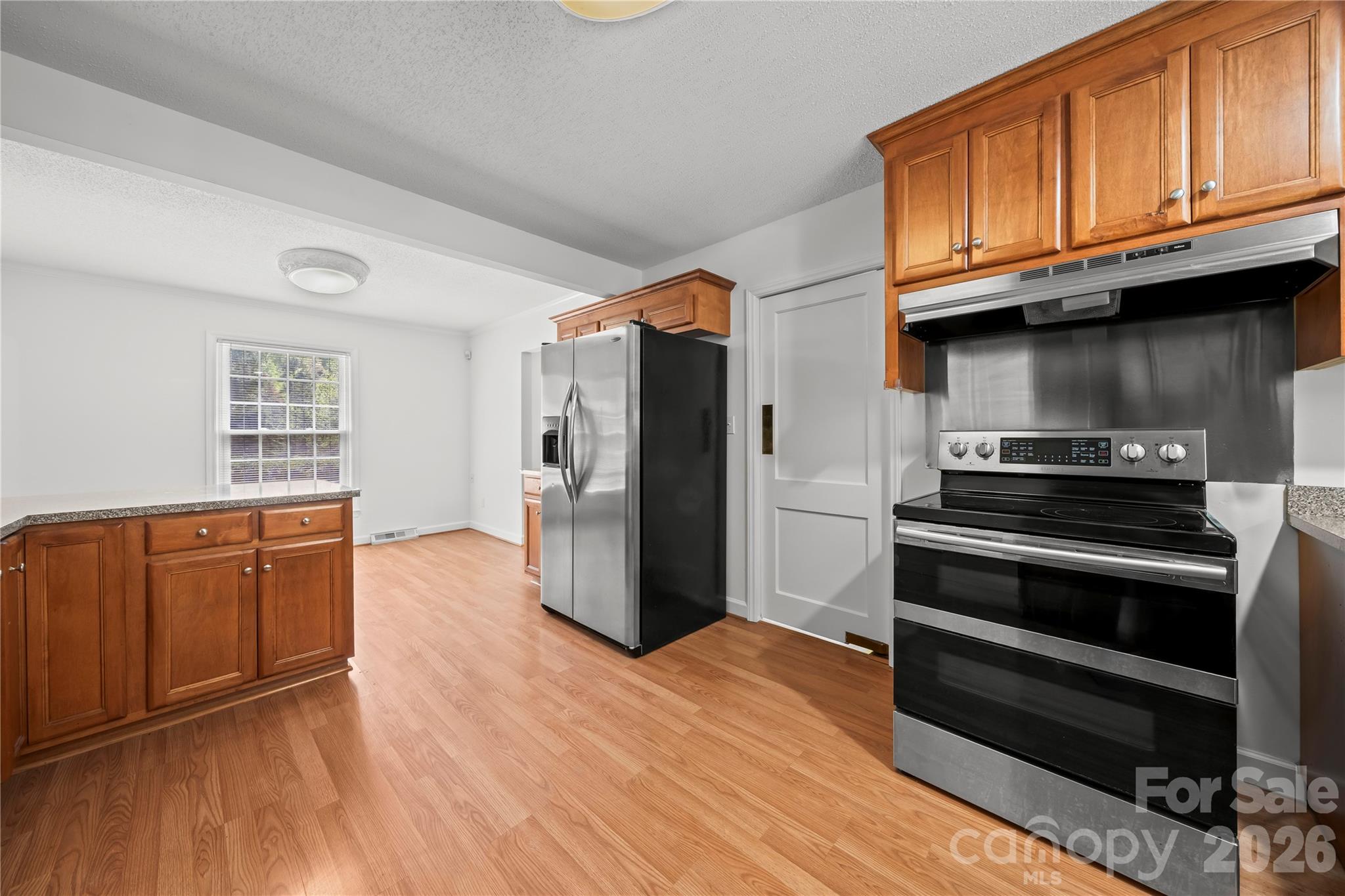 10670 Troutman Road Property Photo 6
