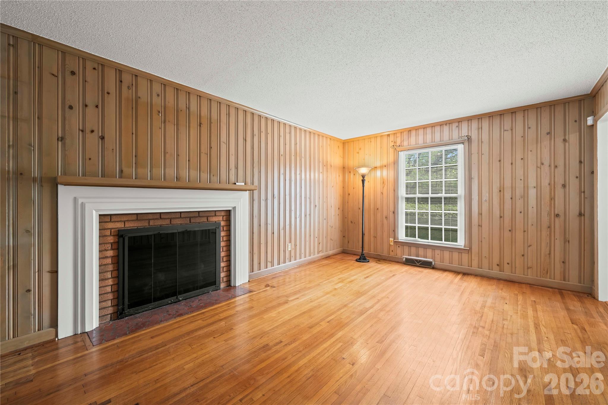 10670 Troutman Road Property Photo 11