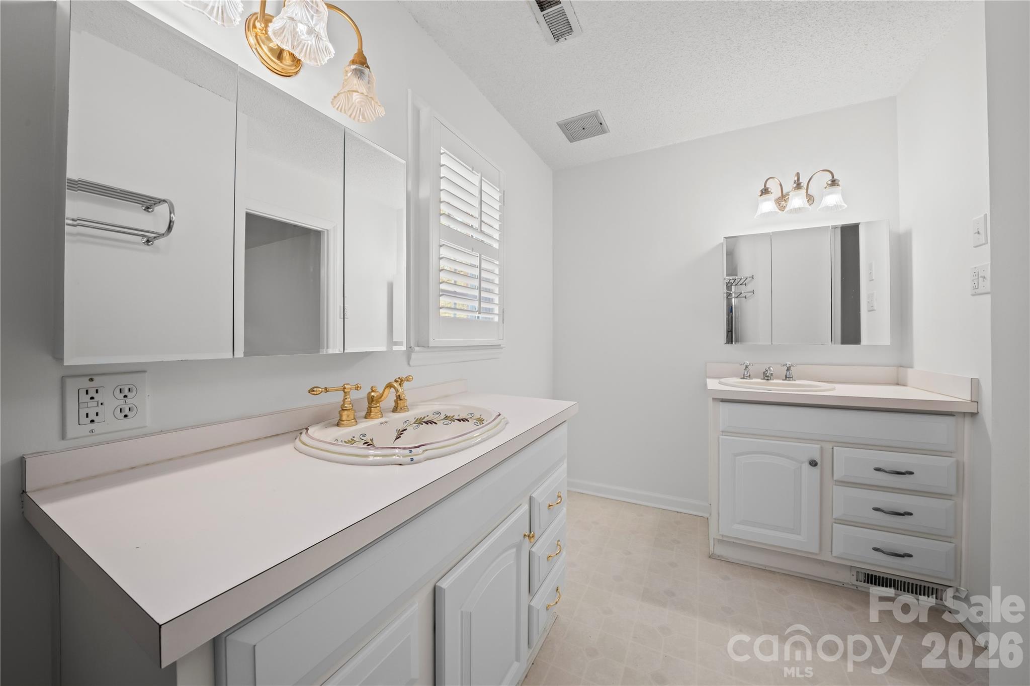 10670 Troutman Road Property Photo 27