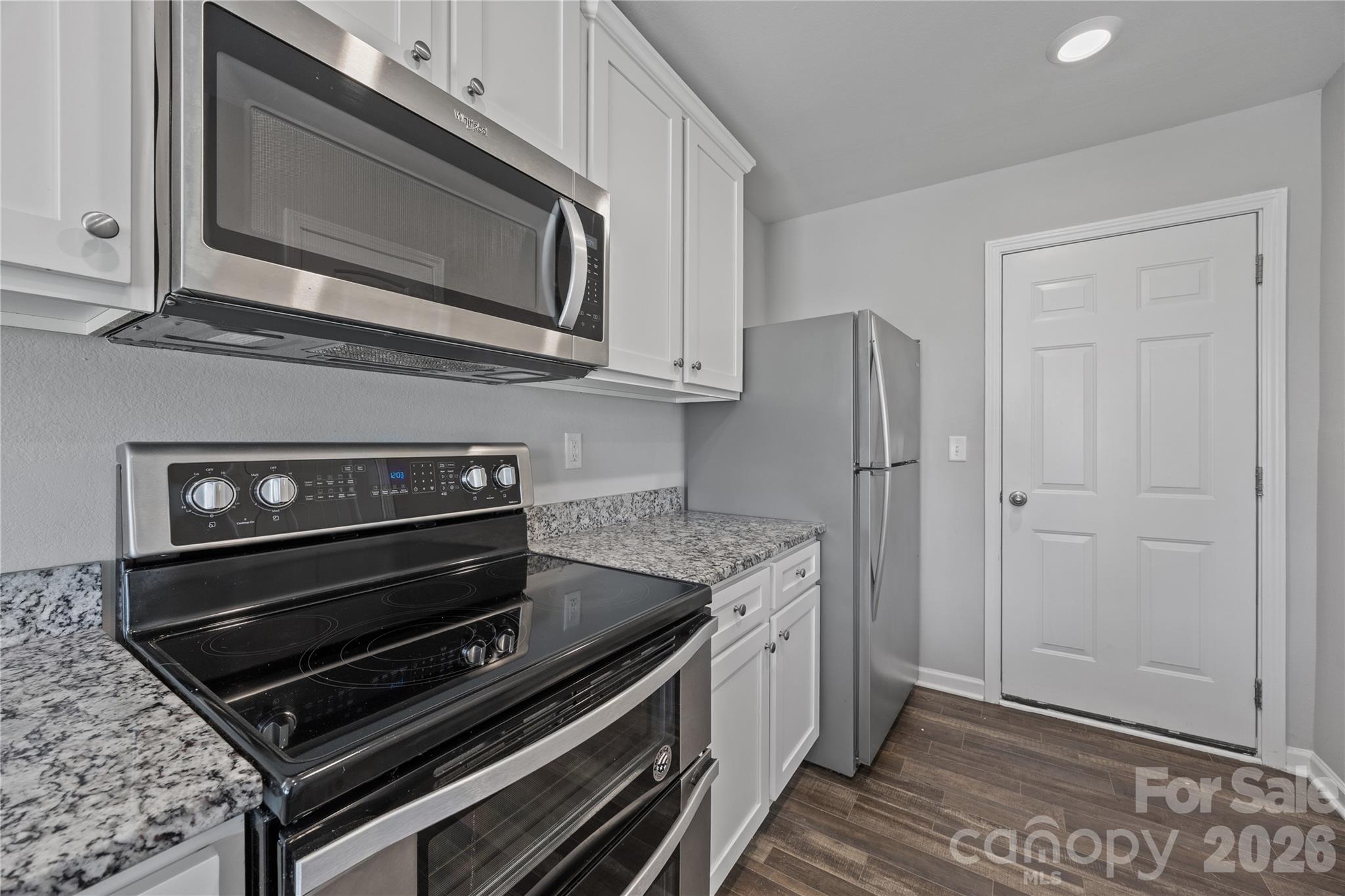 163 Kipling Lane Property Photo 7