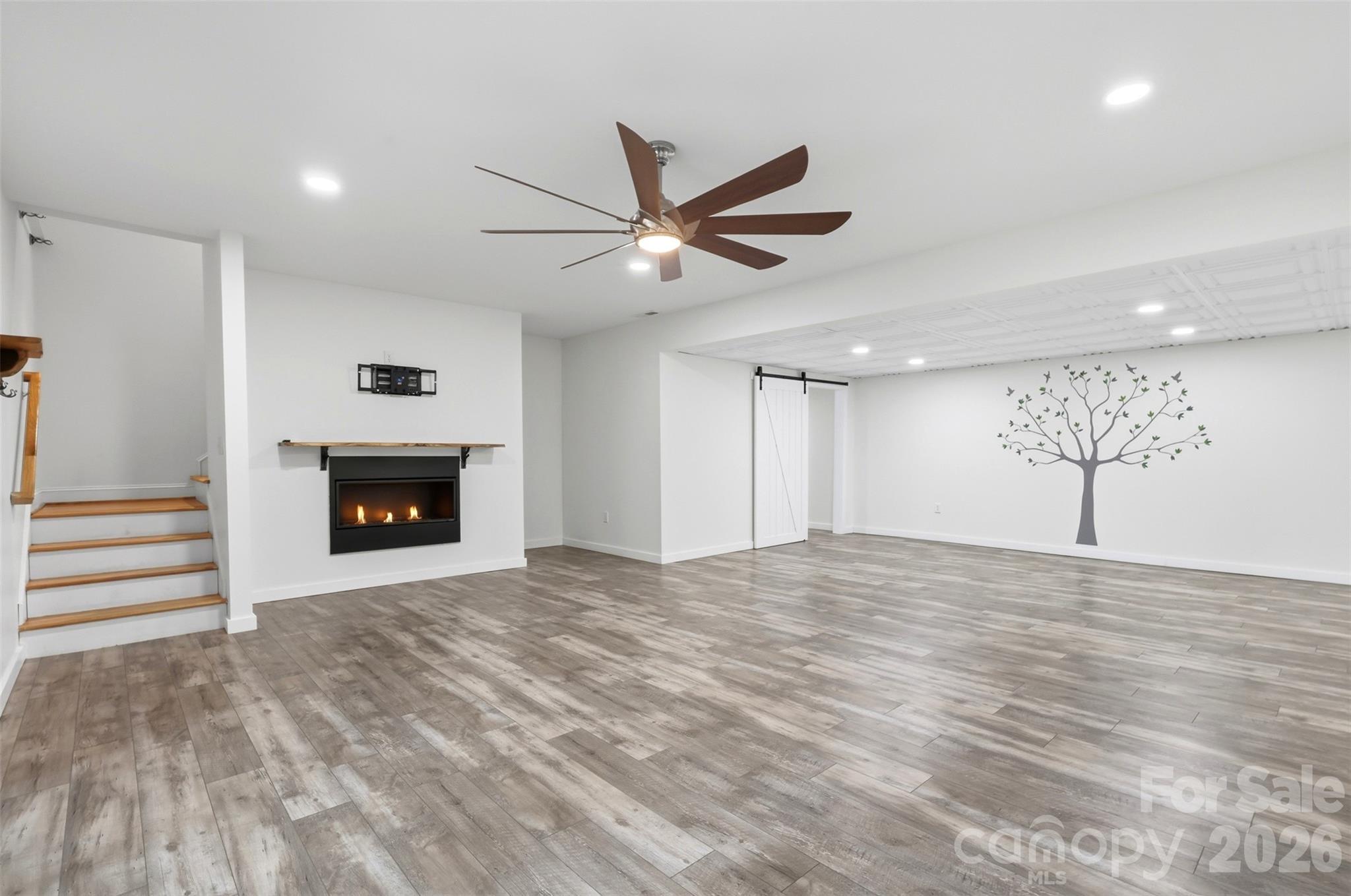 4639 Harbor View Terrace Property Photo 3