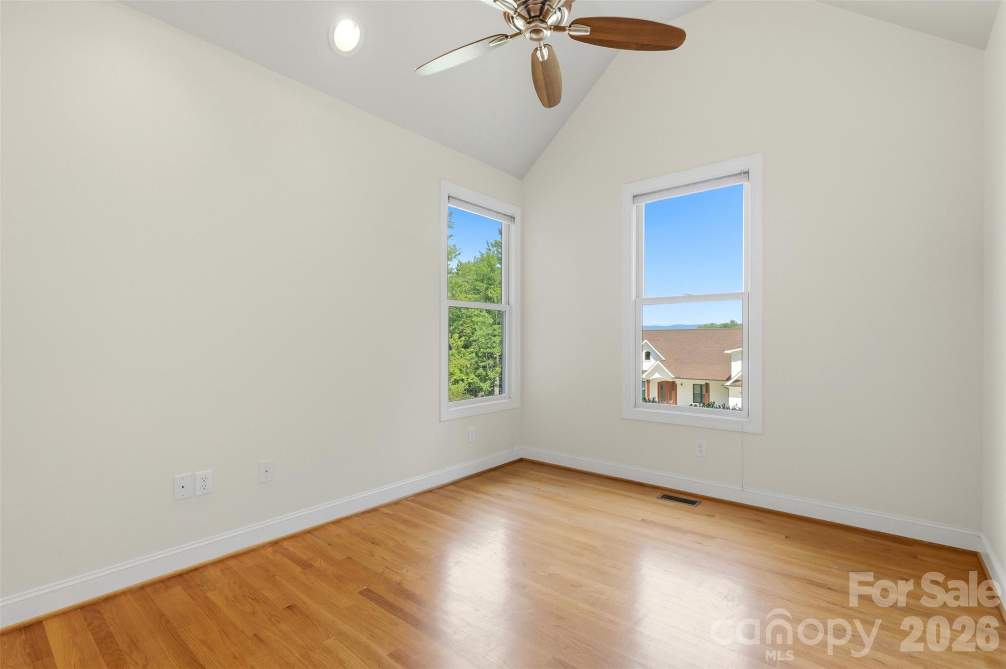 4639 Harbor View Terrace Property Photo 16
