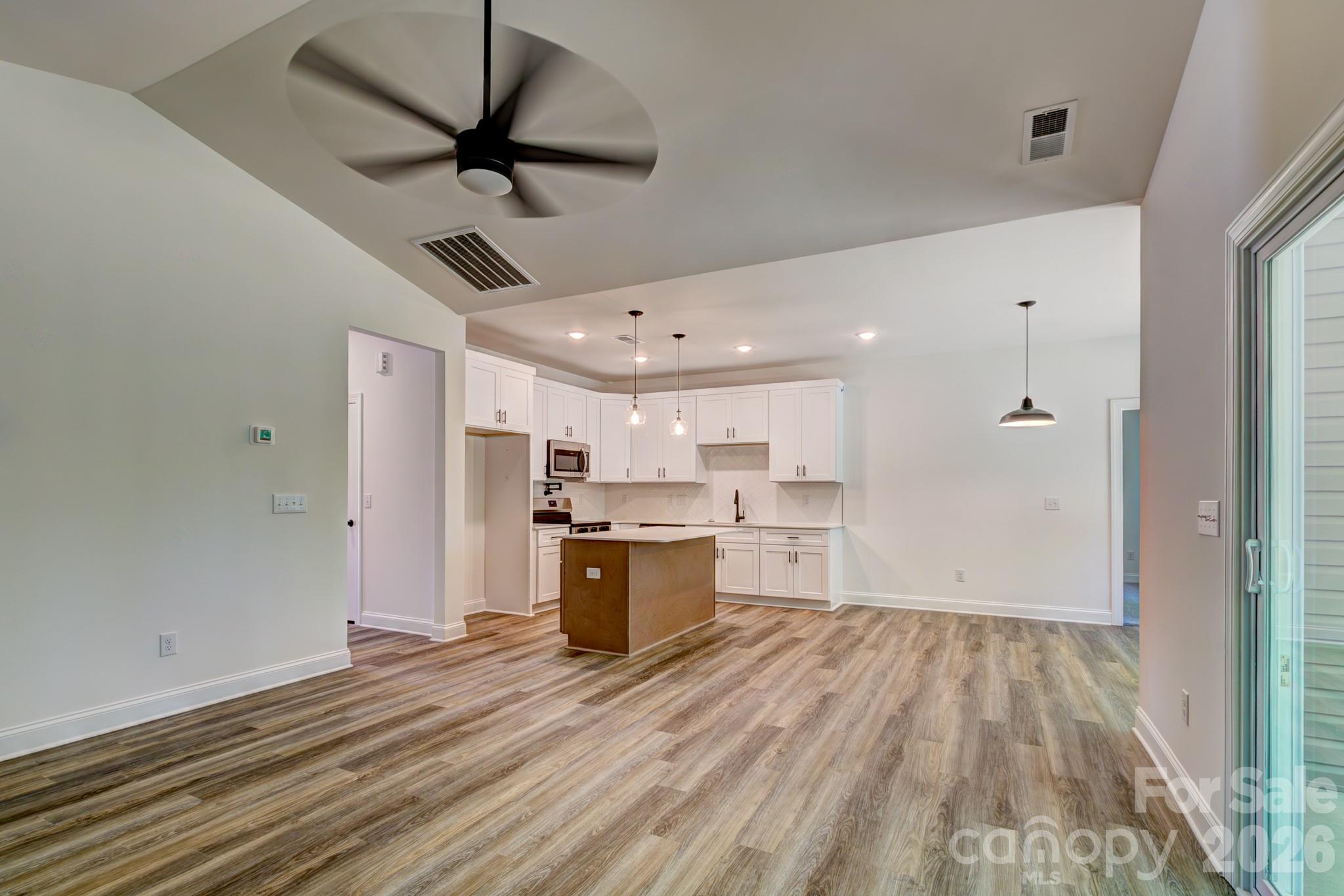 315a S Pink Street Property Photo 8