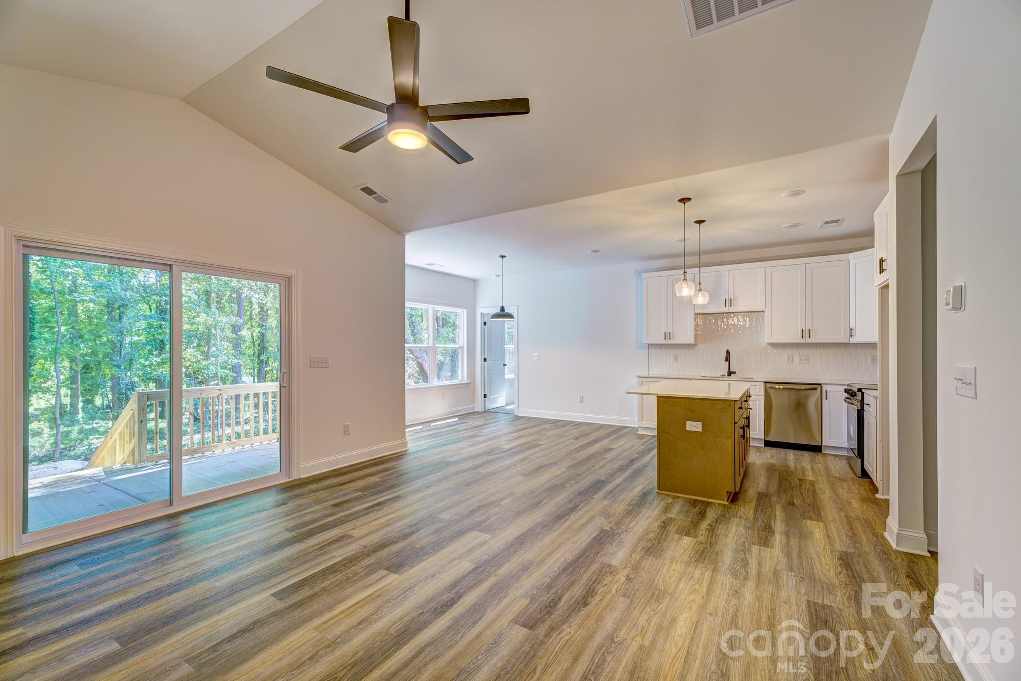 315 S Pink Street Property Photo 10