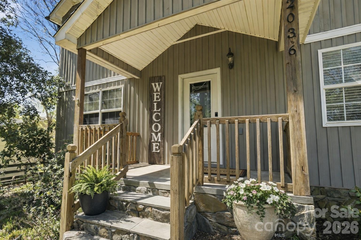 2036 Hickory Hills Drive Property Photo 1