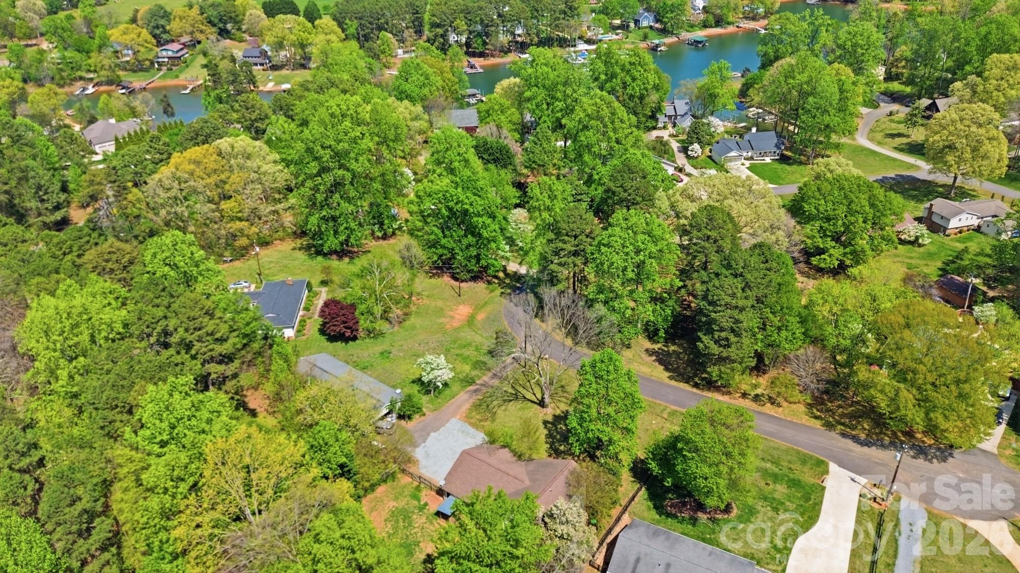 2036 Hickory Hills Drive Property Photo 4