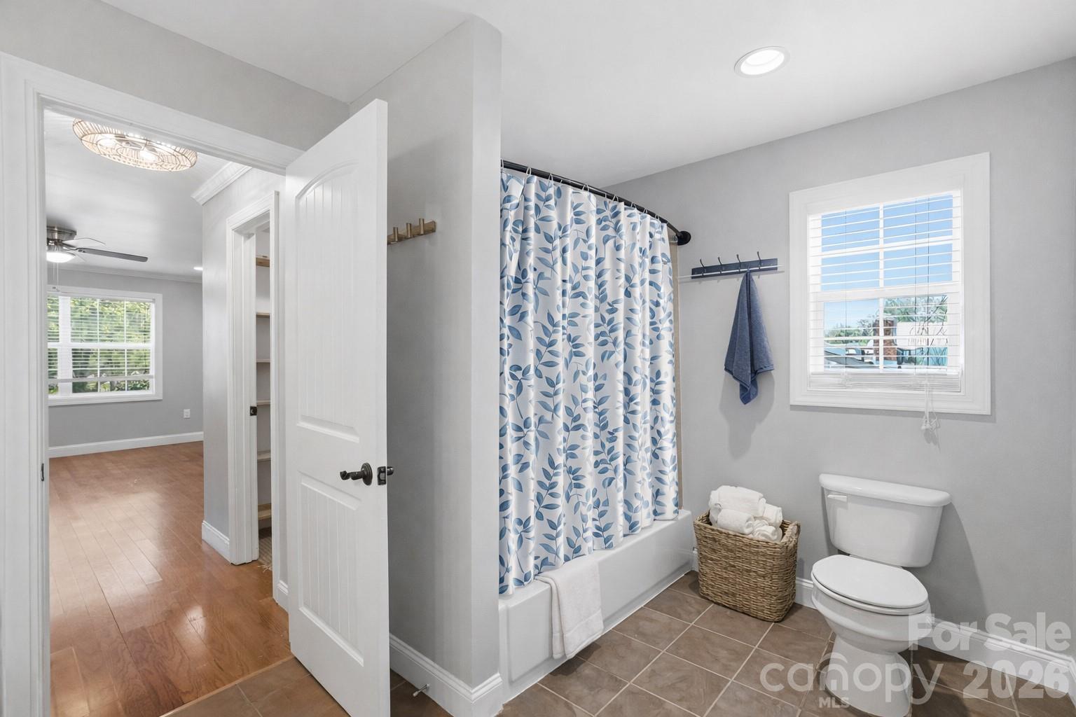 2036 Hickory Hills Drive Property Photo 17