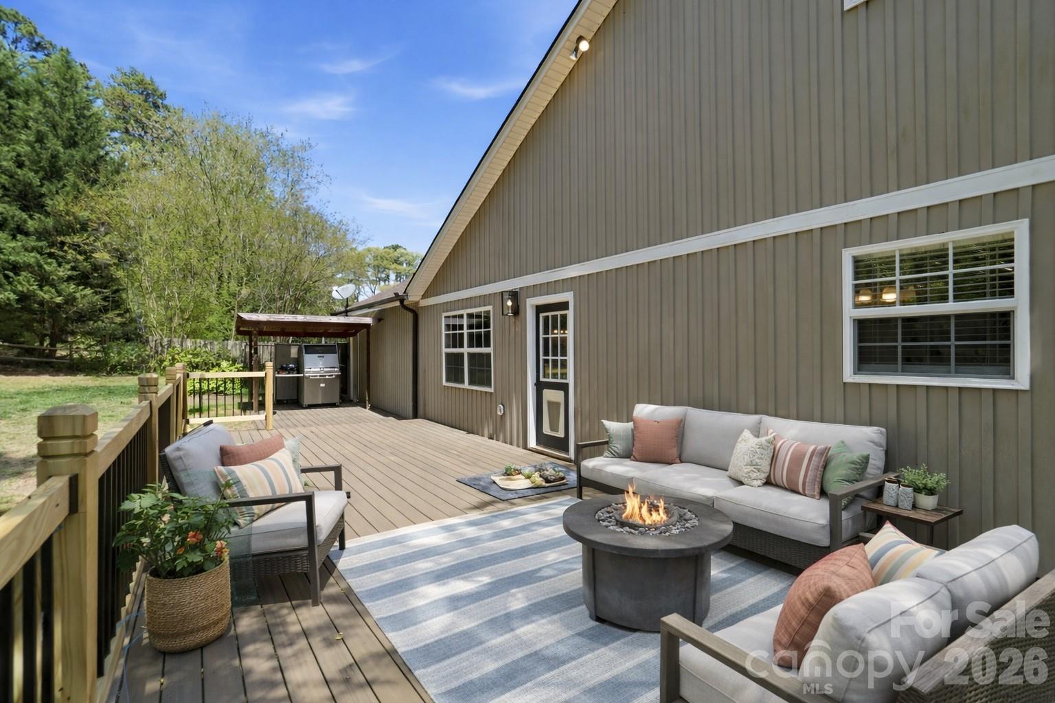 2036 Hickory Hills Drive Property Photo 28
