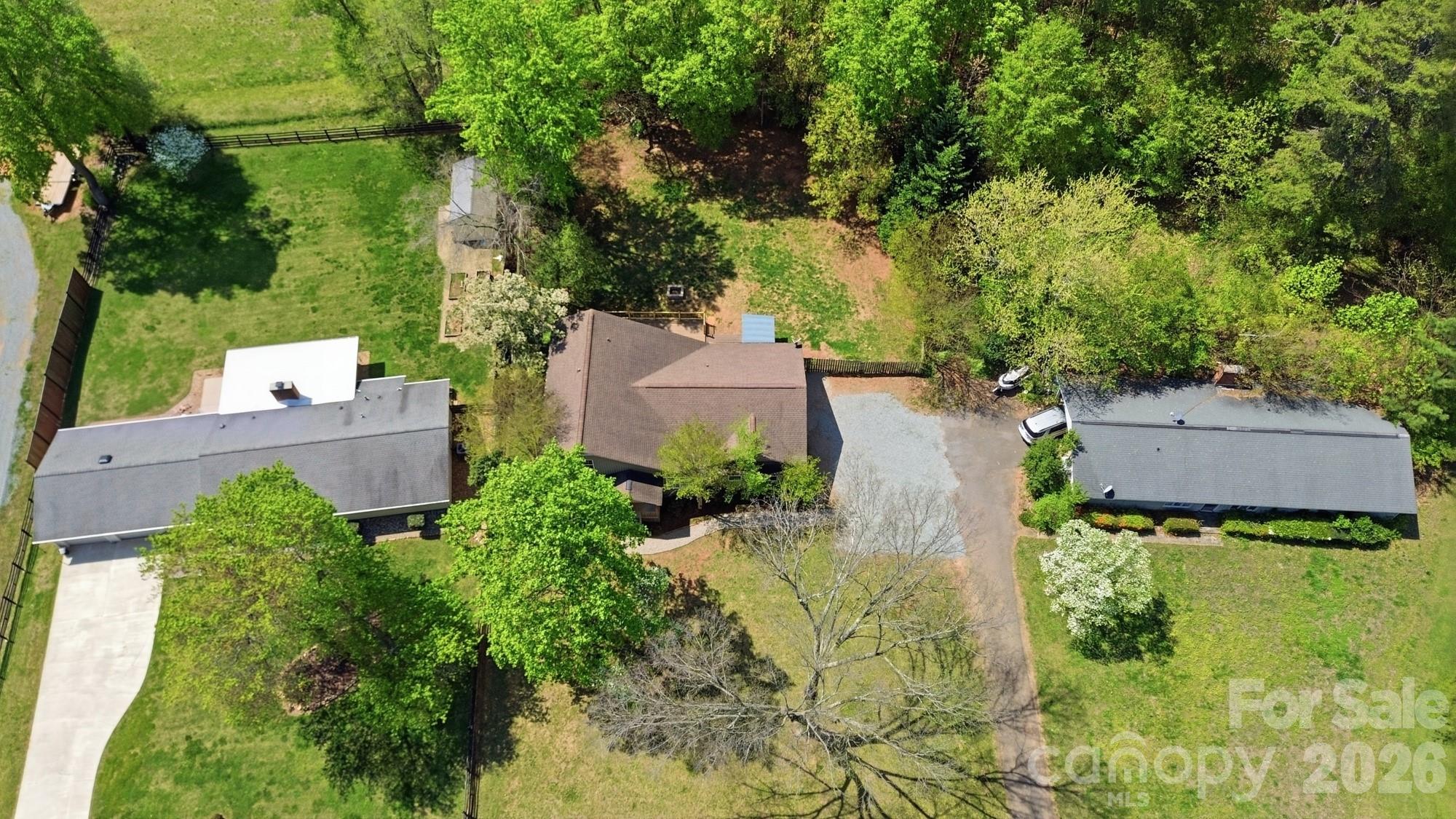 2036 Hickory Hills Drive Property Photo 33