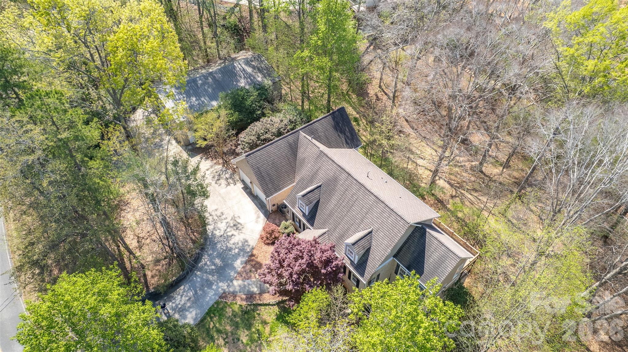 464 Laurel Cove Road Property Photo 5