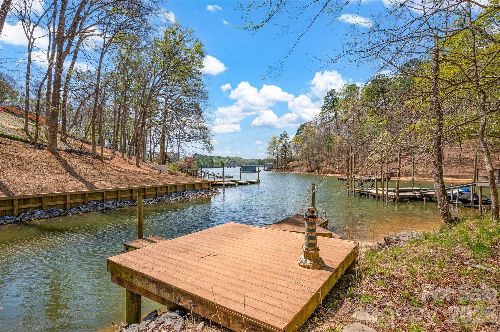 464 Laurel Cove Road Property Photo 8