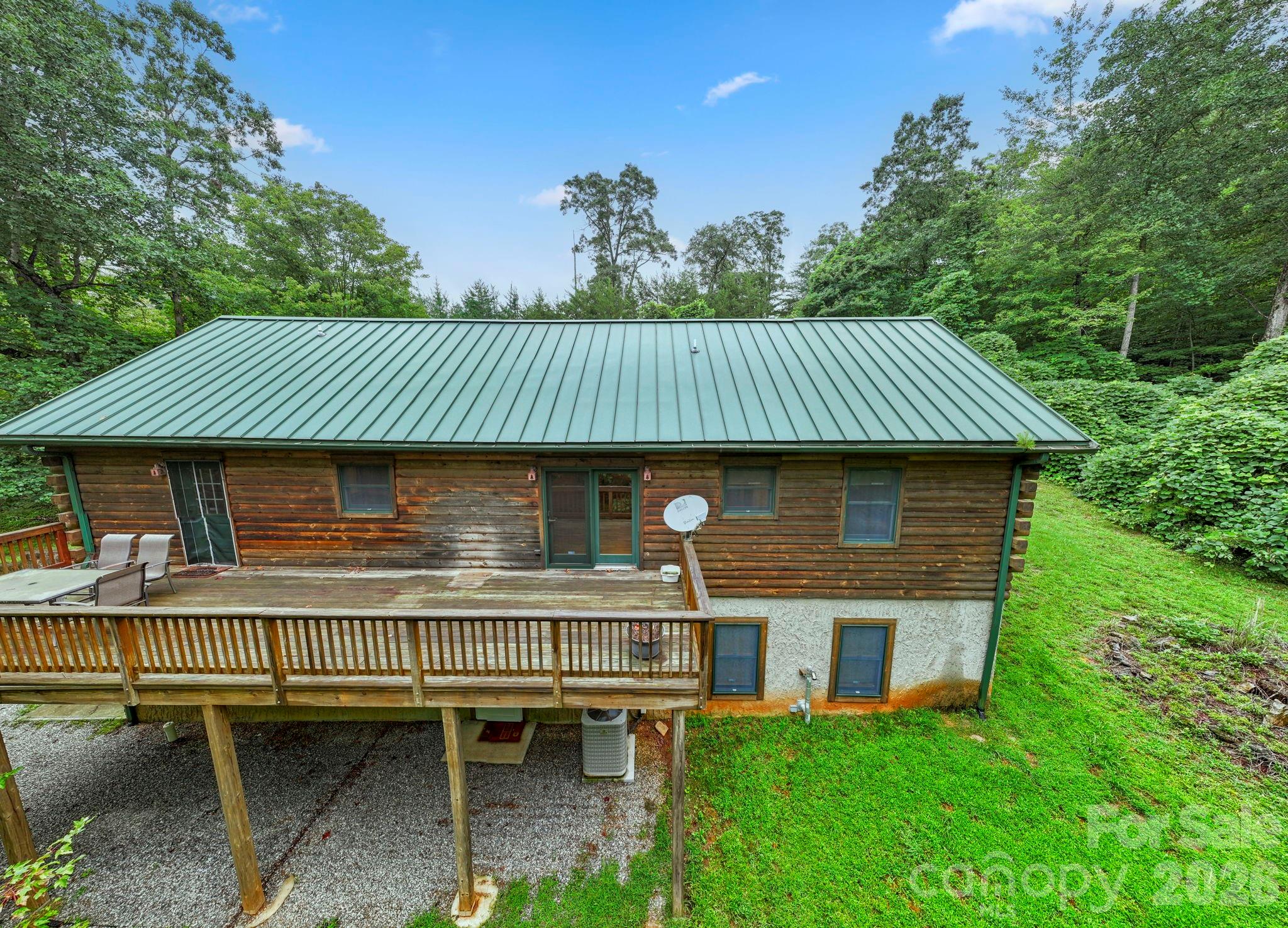 266 Rhododendron Drive Property Photo 3