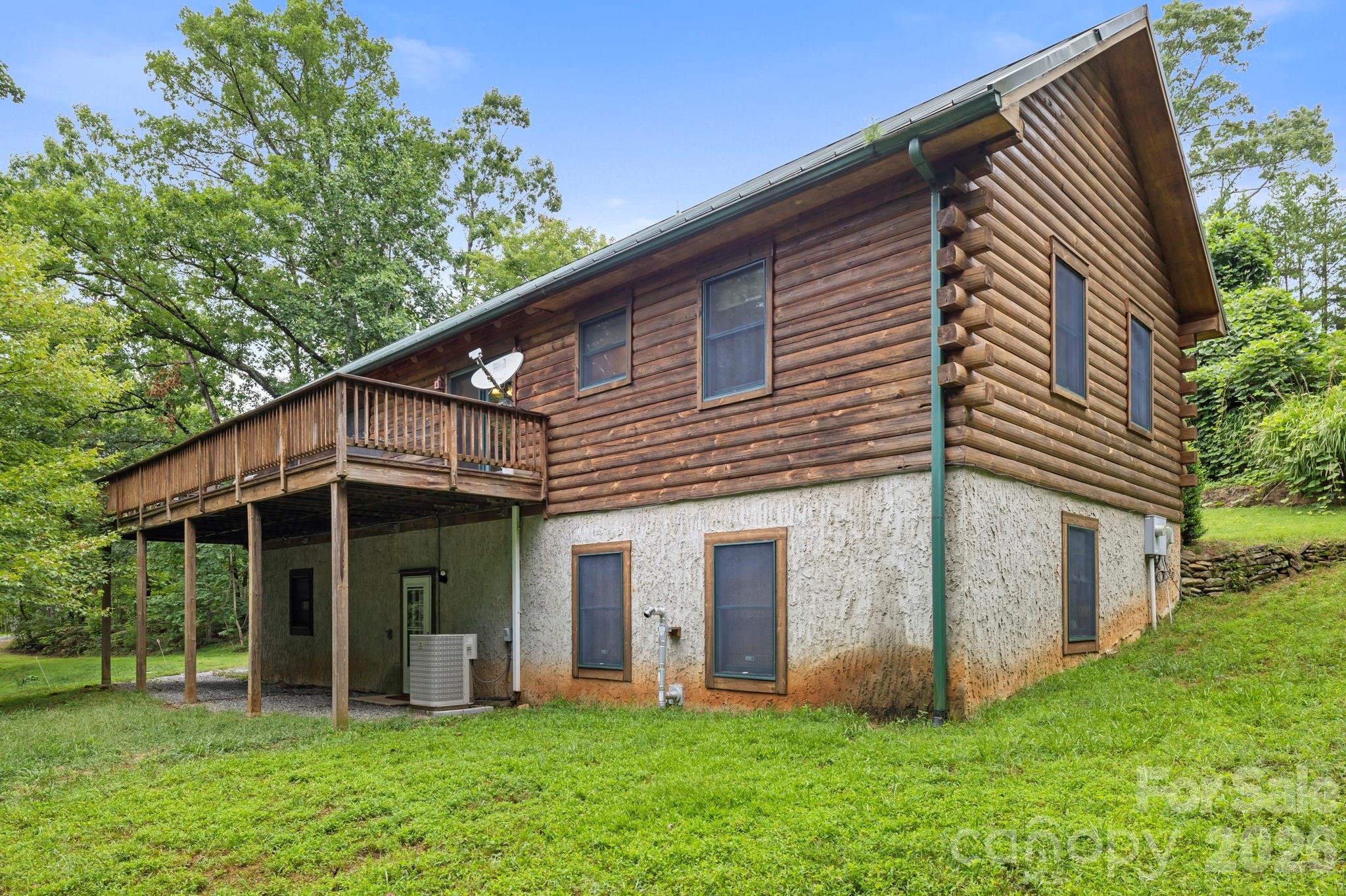 266 Rhododendron Drive Property Photo 4