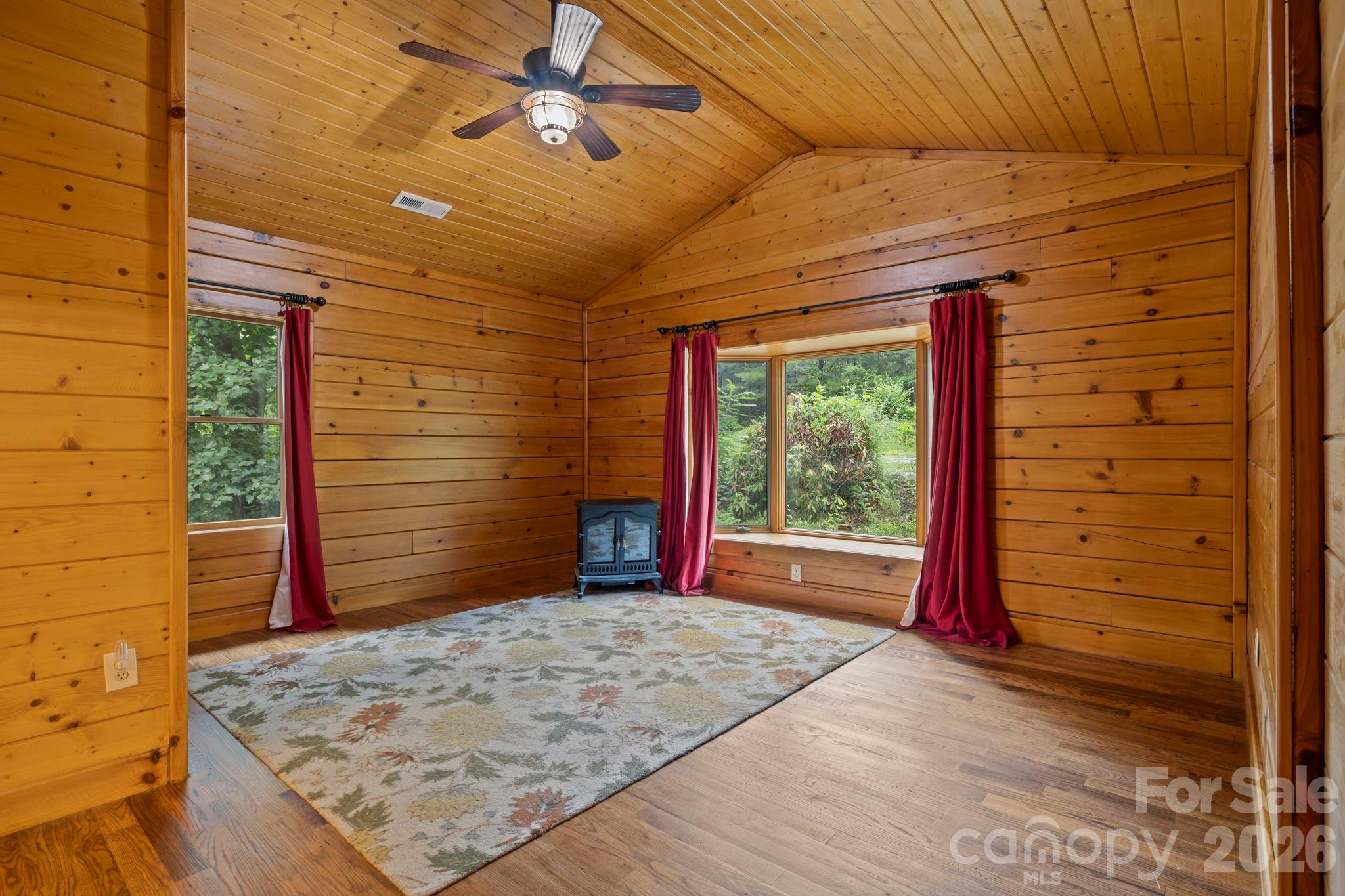 266 Rhododendron Drive Property Photo 13