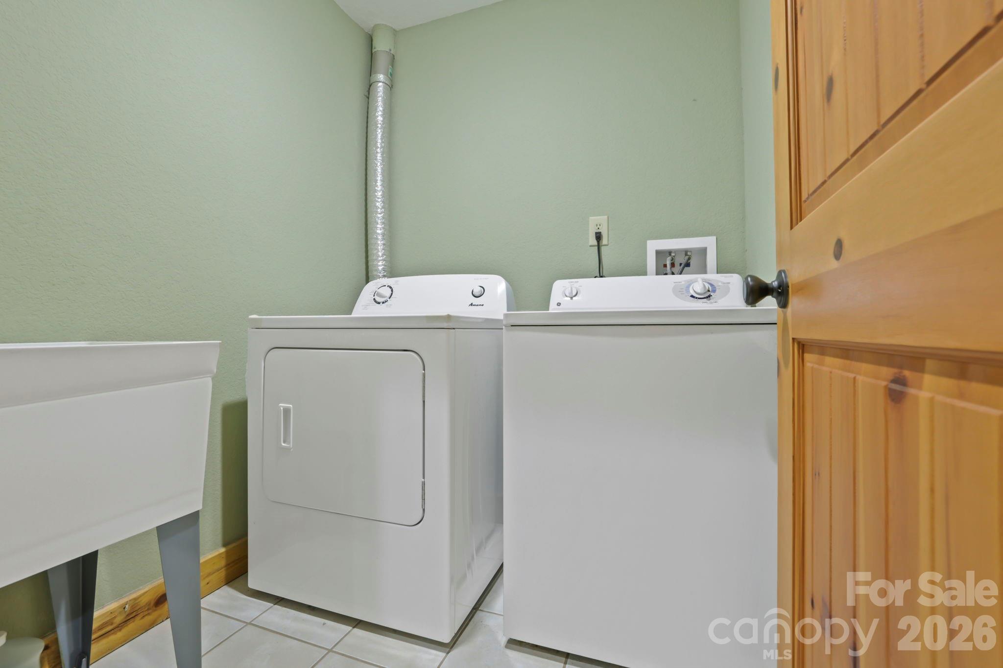 266 Rhododendron Drive Property Photo 29