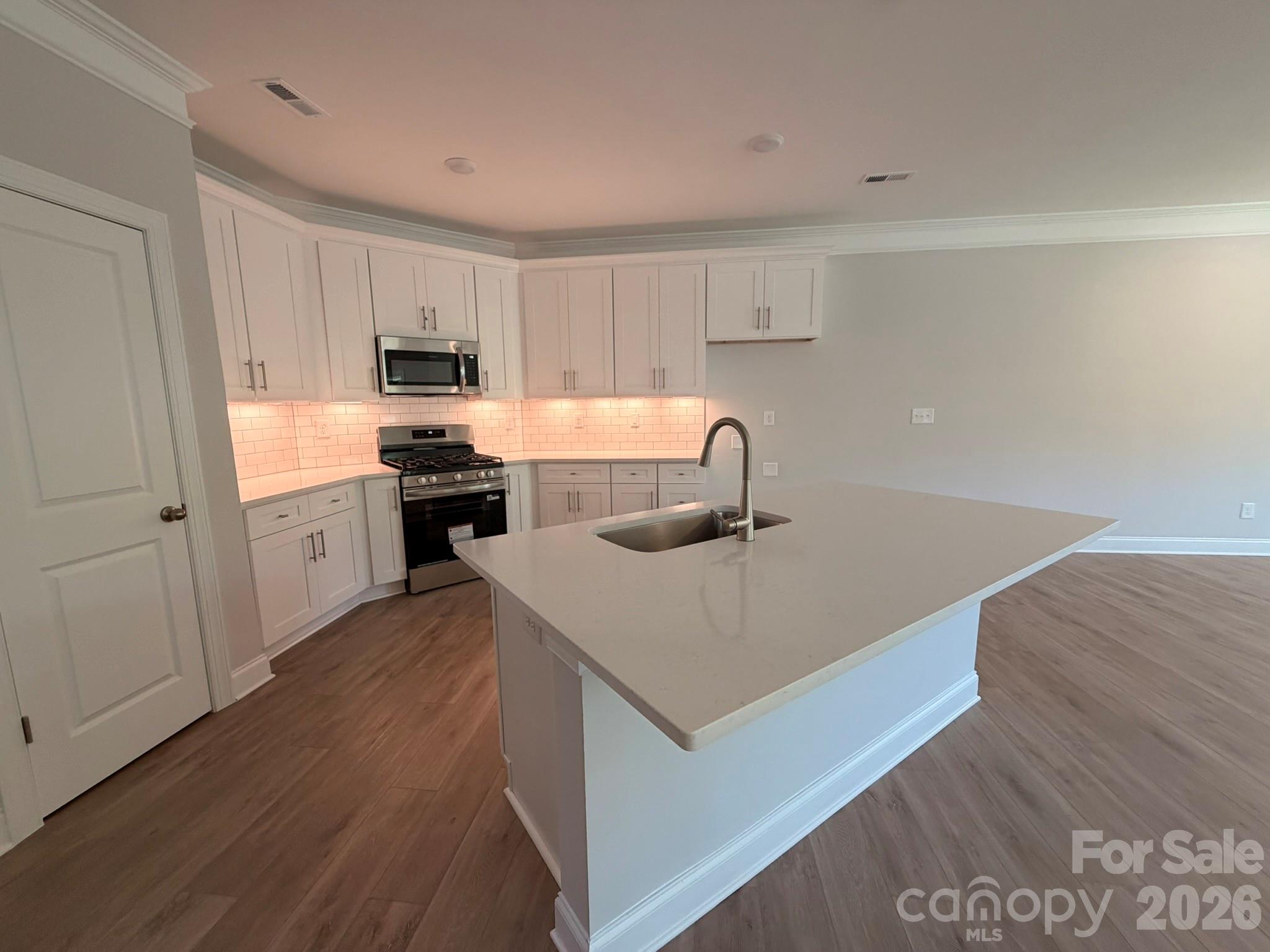 4383 Black Court Property Photo 9