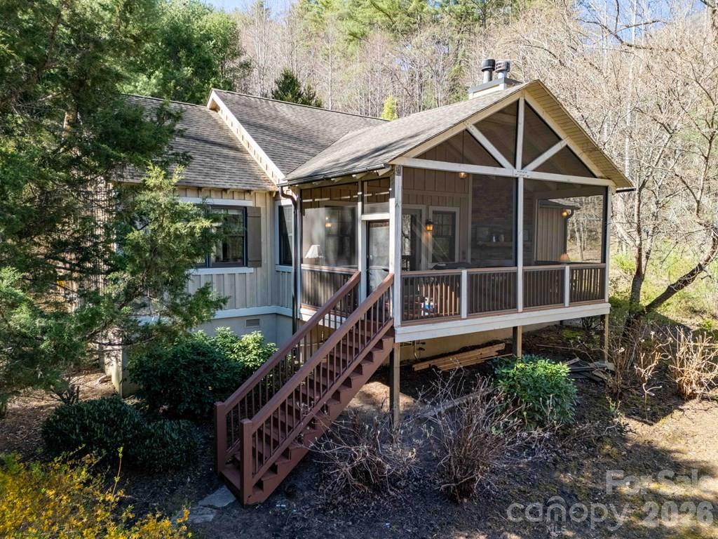 98 Mill Pond Drive Property Photo 2