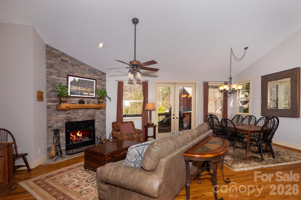 98 Mill Pond Drive Property Photo 7
