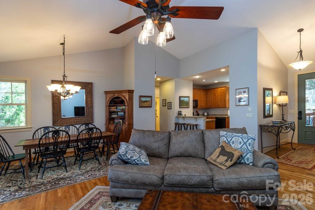 98 Mill Pond Drive Property Photo 9