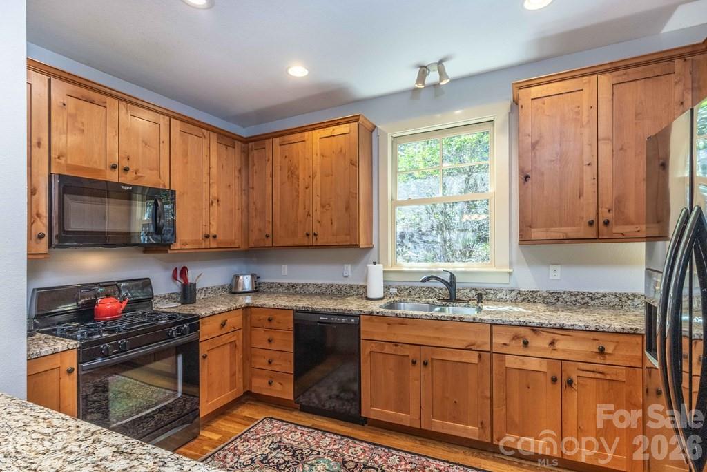 98 Mill Pond Drive Property Photo 12