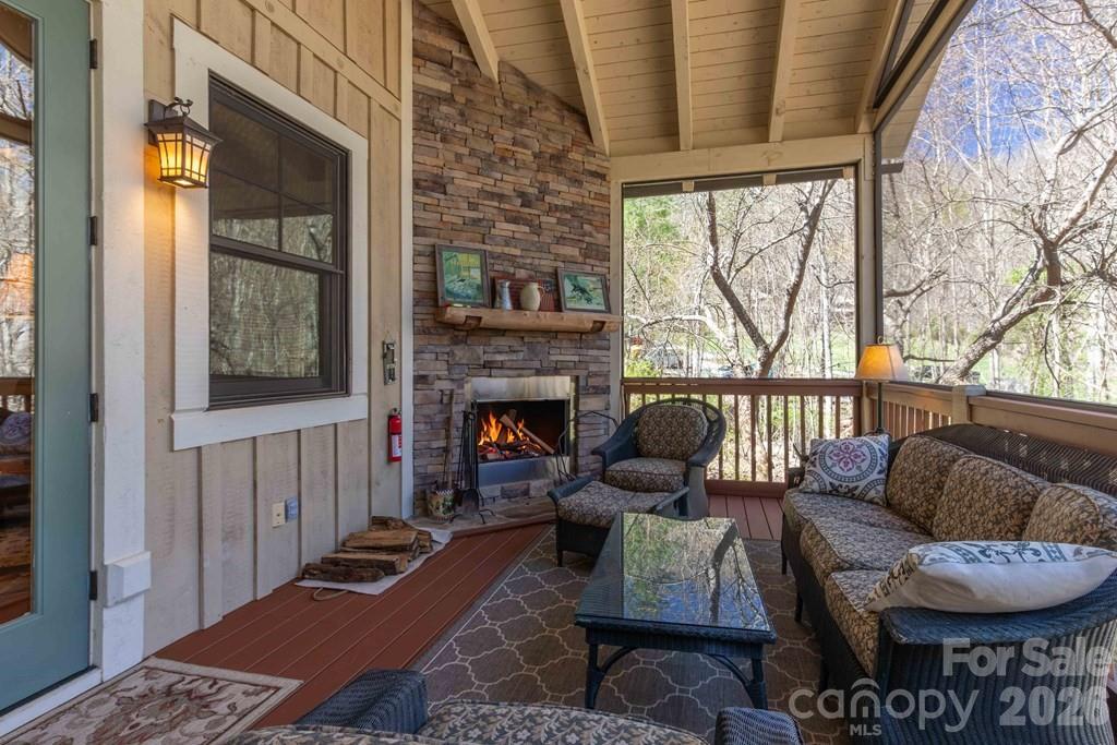 98 Mill Pond Drive Property Photo 21