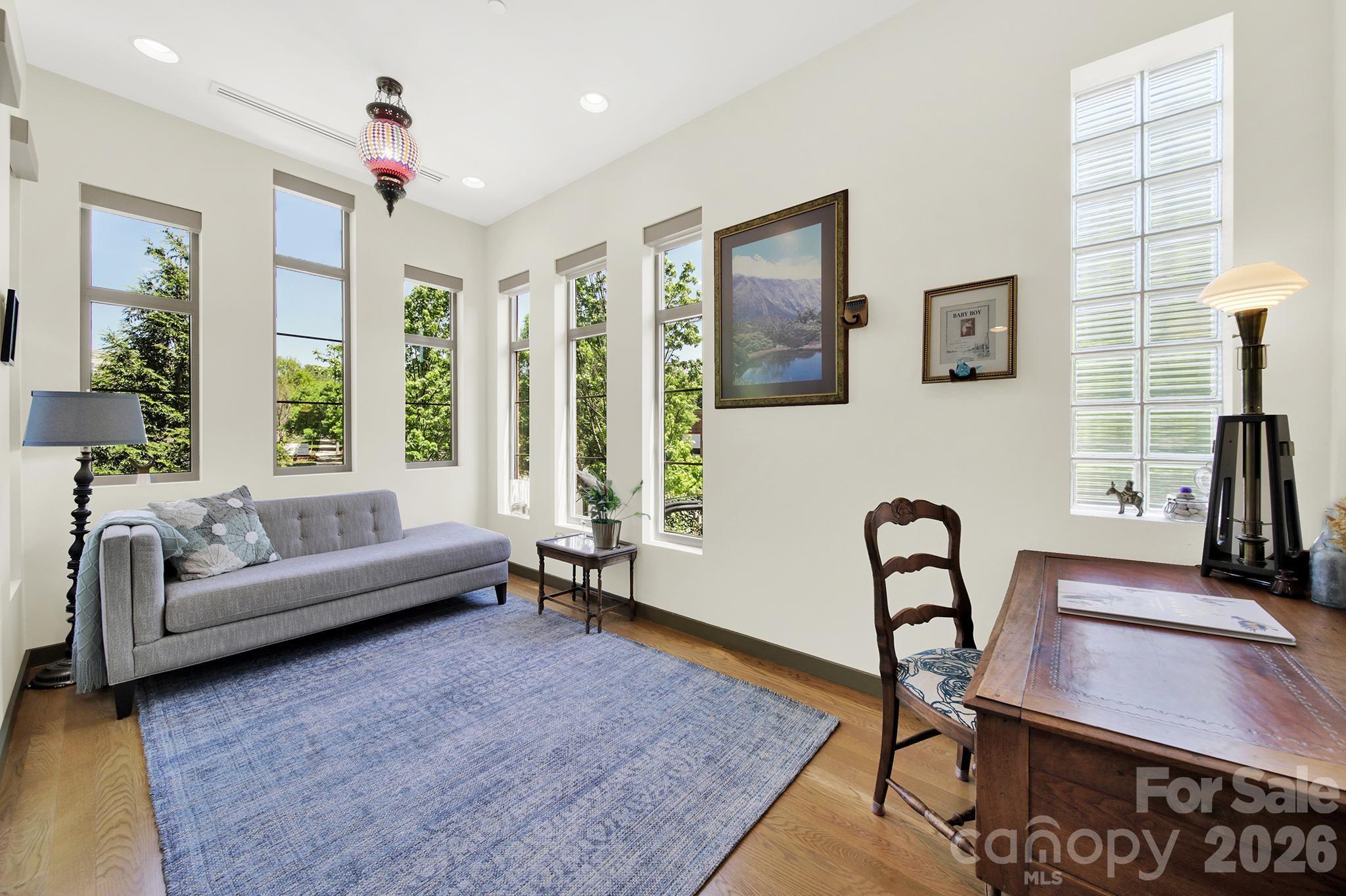 1930 Scott Avenue Property Photo 12