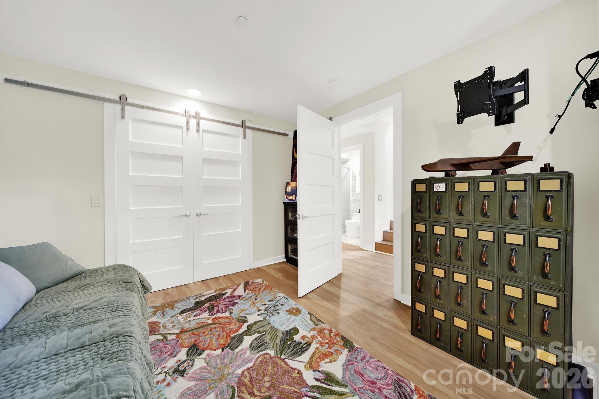 1930 Scott Avenue Property Photo 38