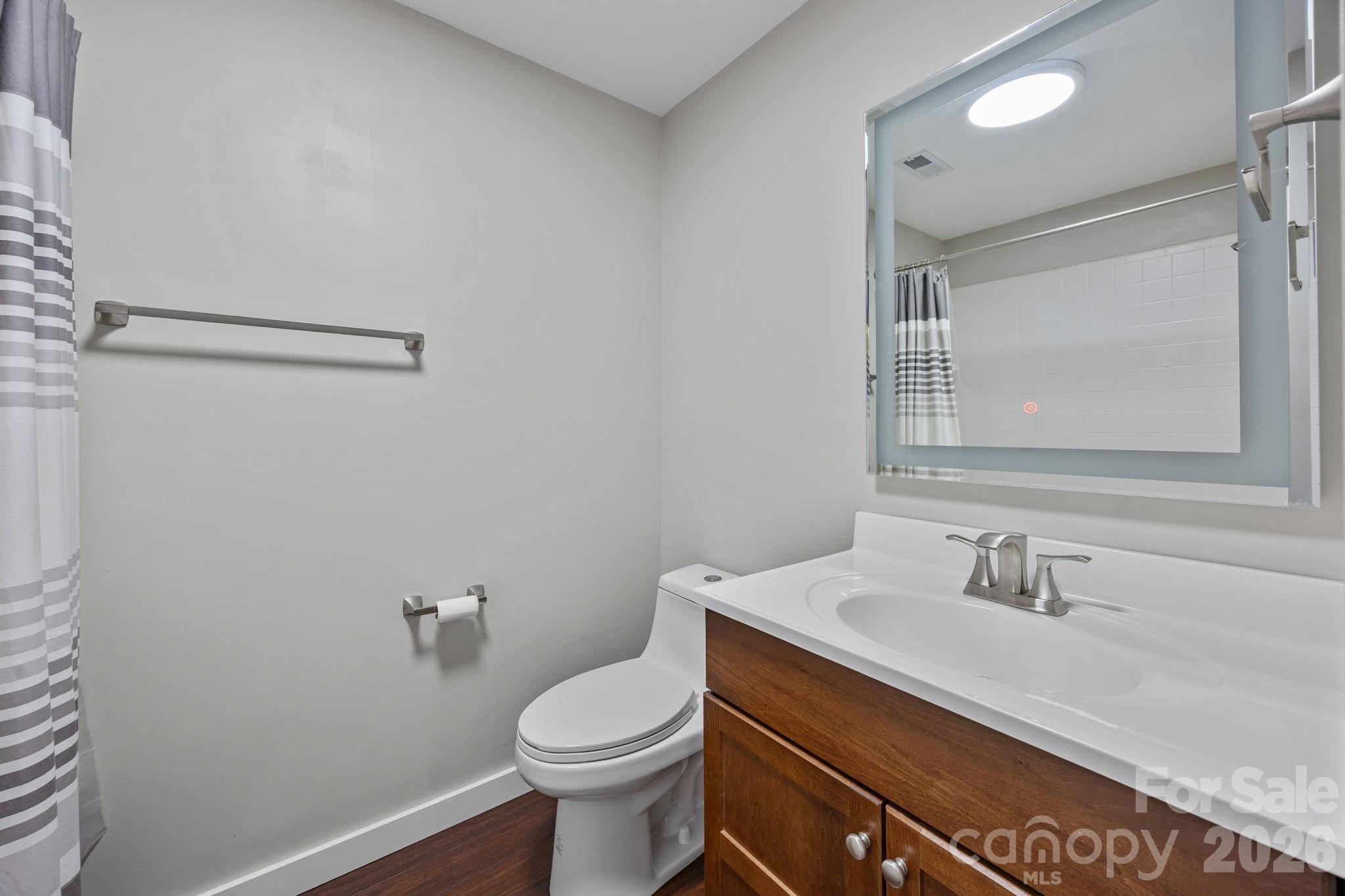 18749 Vineyard Point Lane Property Photo 6