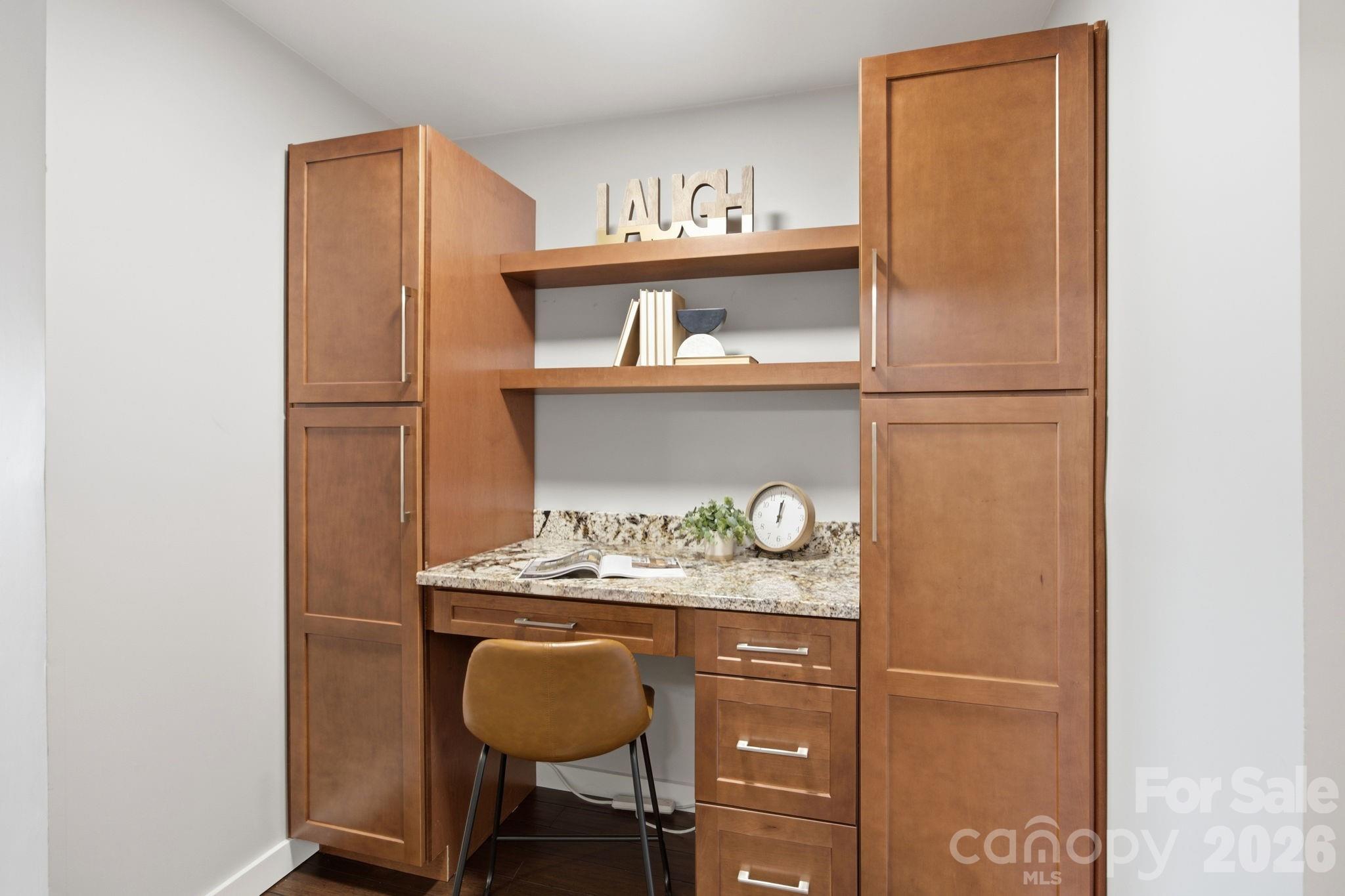 18749 Vineyard Point Lane Property Photo 8