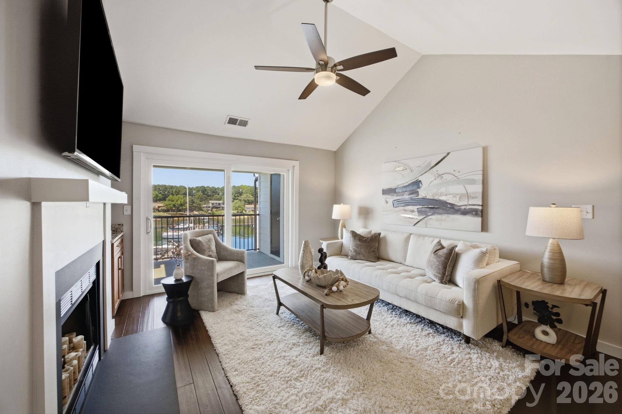 18749 Vineyard Point Lane Property Photo 13